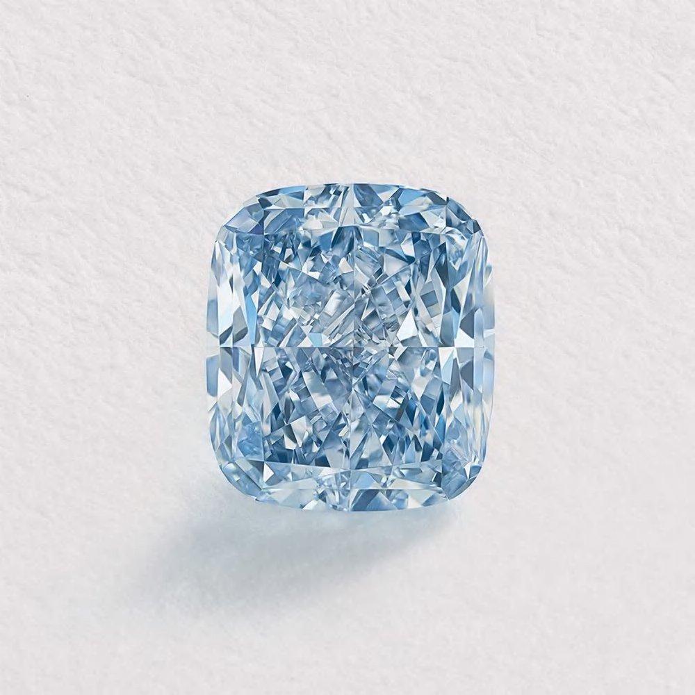 Natural Works of Art at De Beers Jewellers