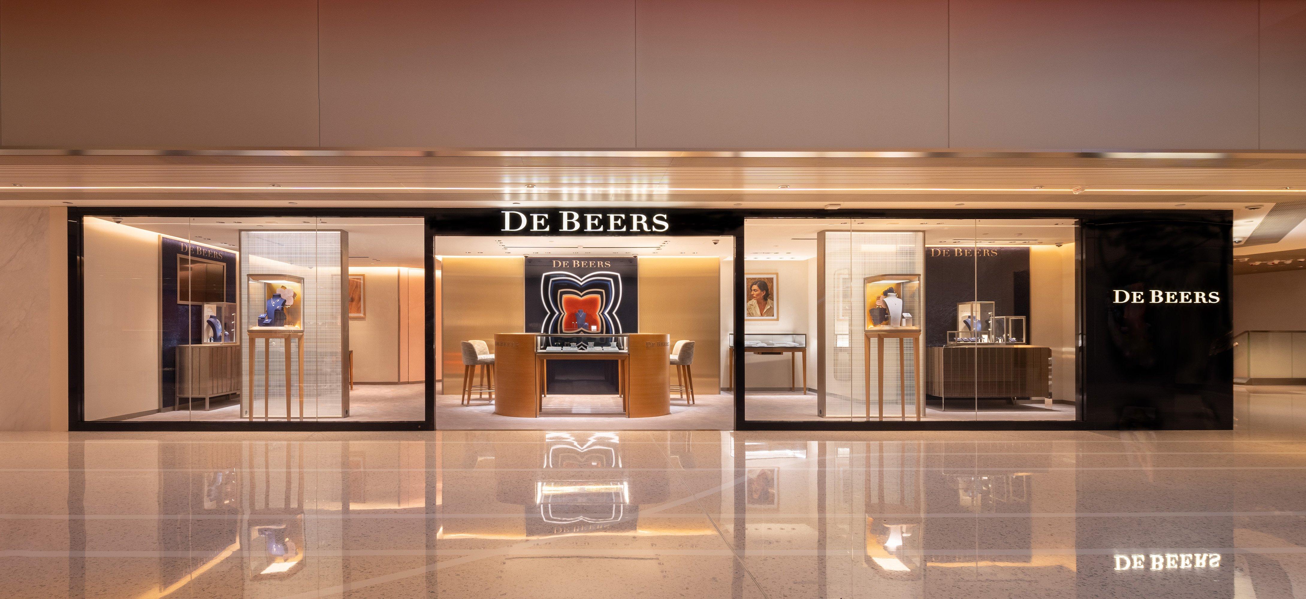 De Beers Diamond Jewellers Opens Third Store in Hong Kong