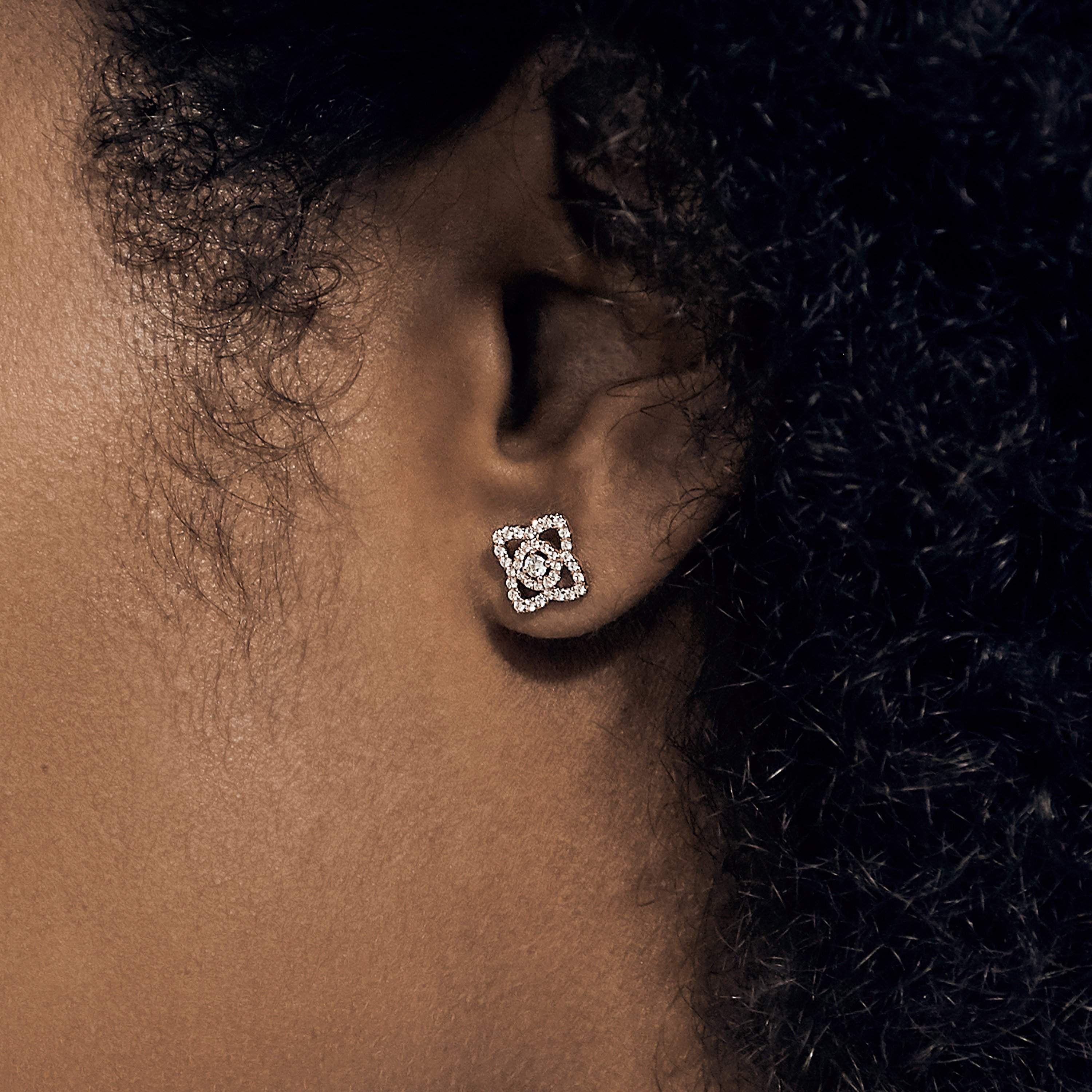 Puces d'oreilles Enchanted Lotus en or rose Puces d'oreilles Enchanted Lotus en or rose, image 3