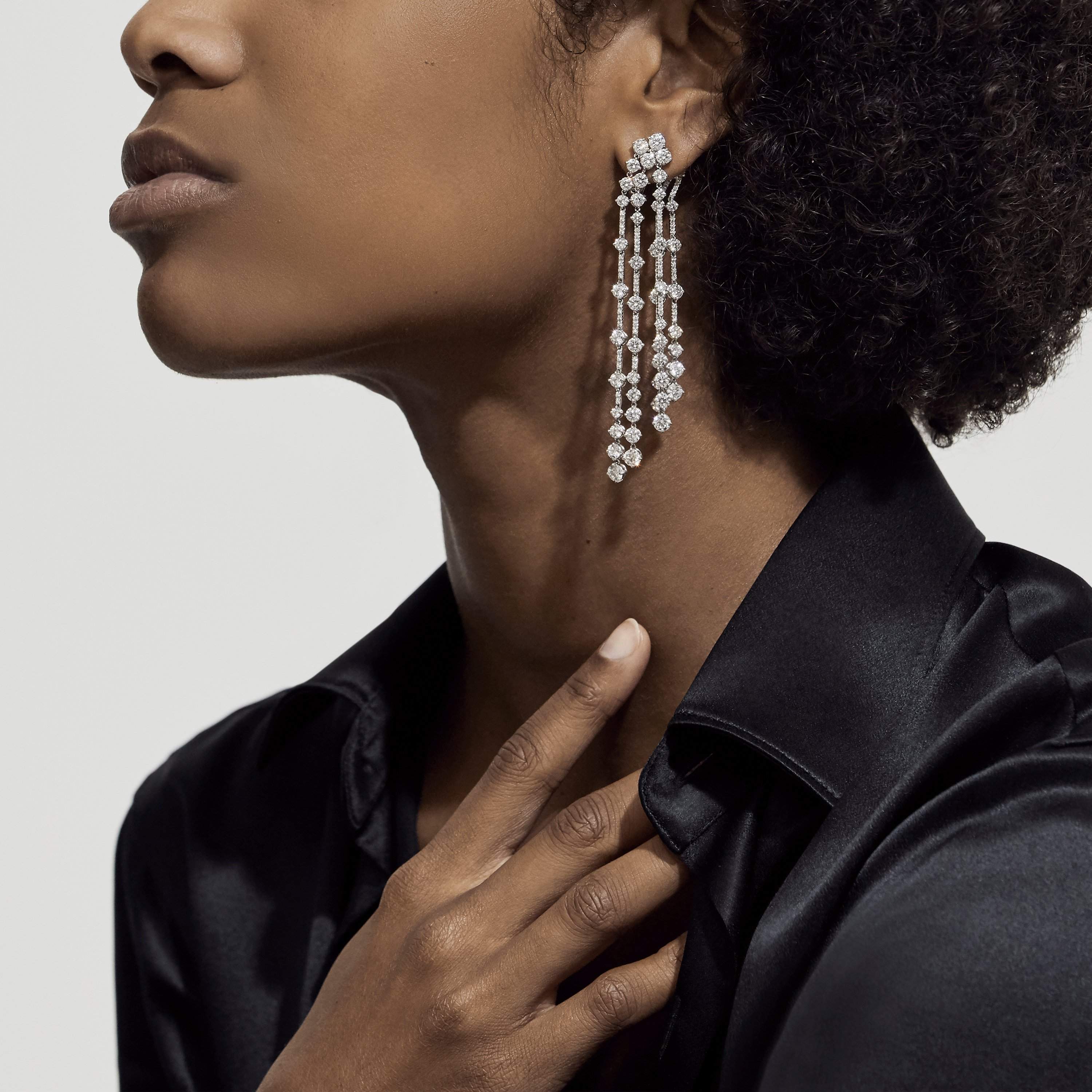 Gold line earrings discount