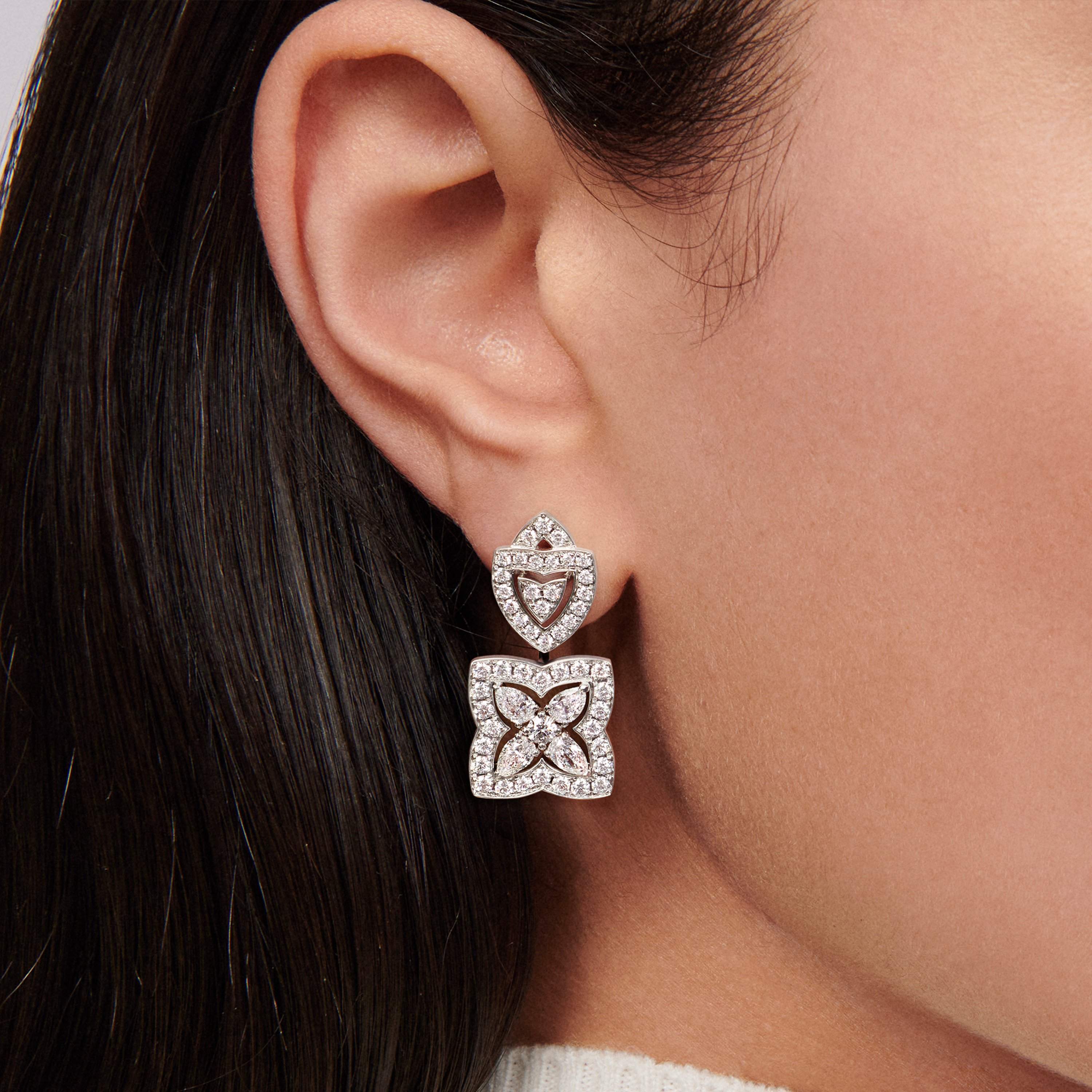 Enchanted Lotus drop earrings in white gold Enchanted Lotus drop earrings in white gold, image 3