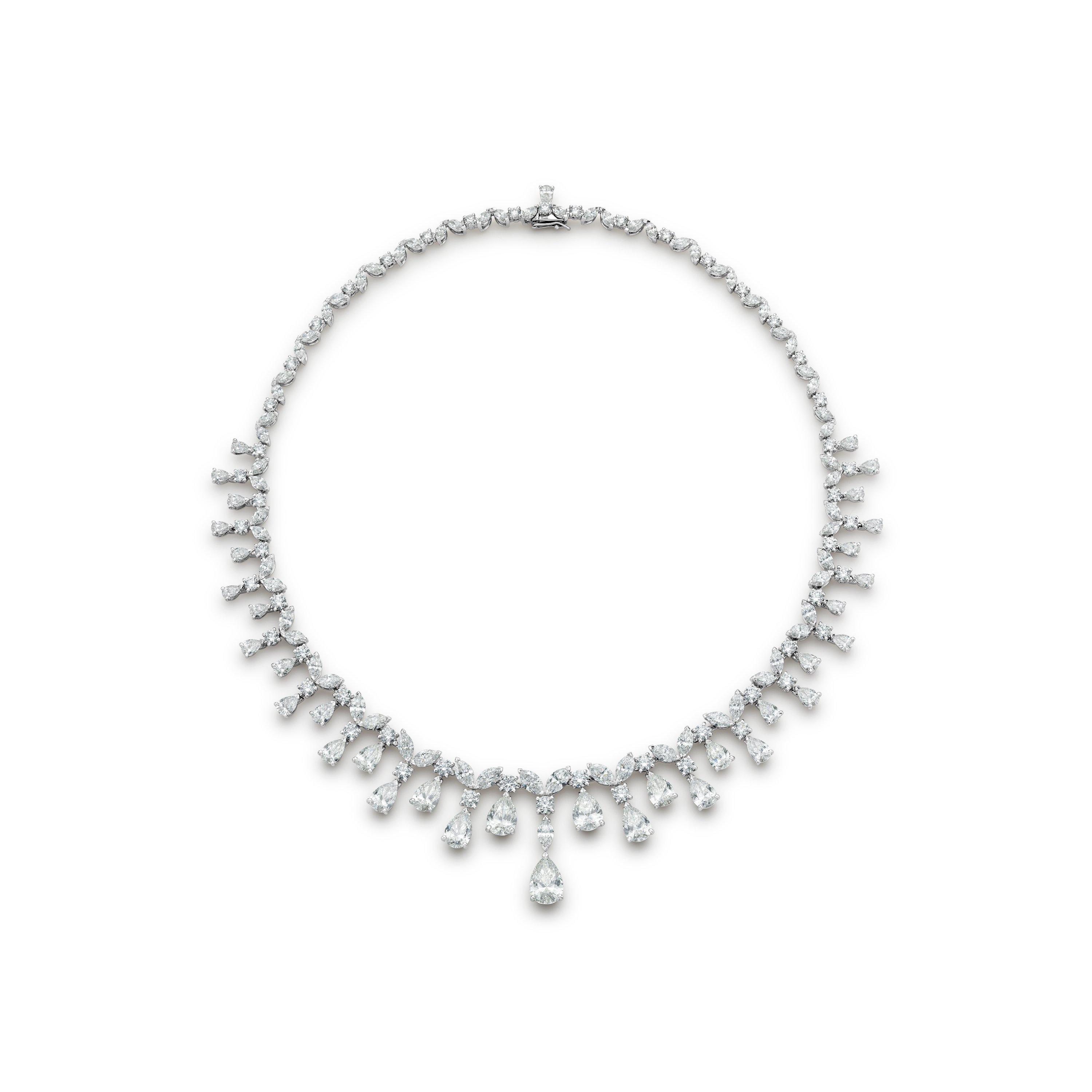 De beers hot sale diamond pendant