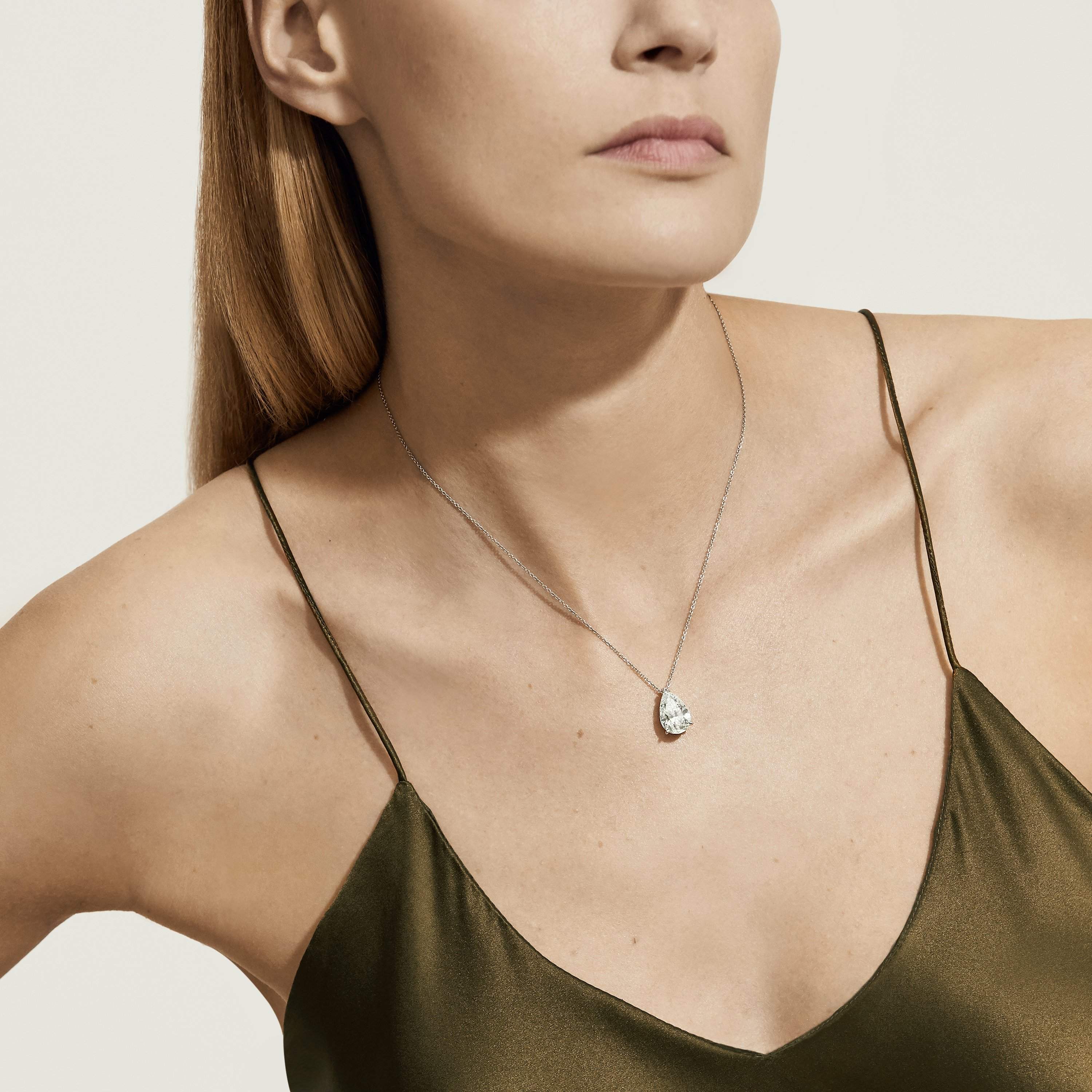 DB Classic pear-shaped diamond pendant DB Classic pear-shaped diamond pendant, image 2