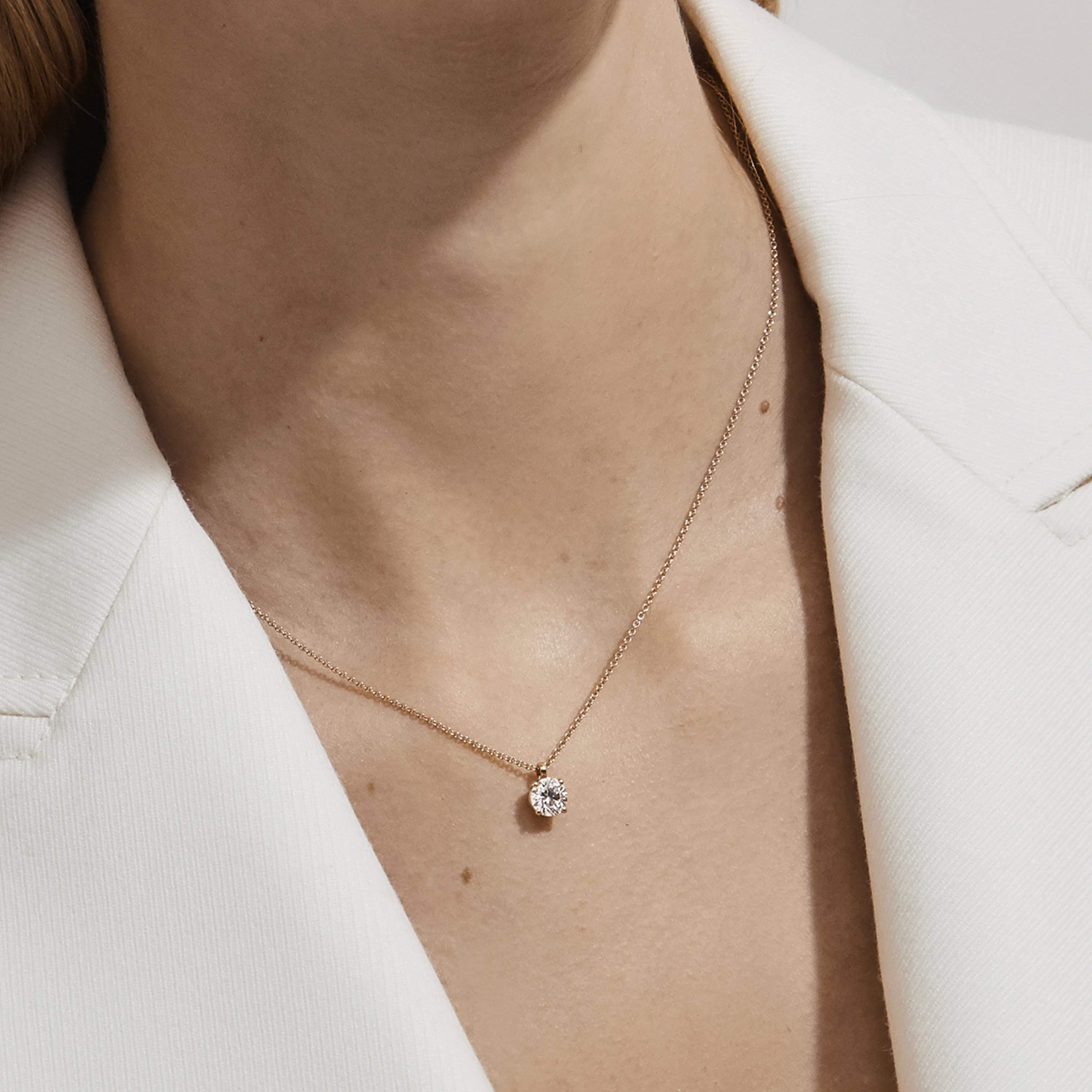 DB Classic round brilliant diamond pendant DB Classic round brilliant diamond pendant, image 3