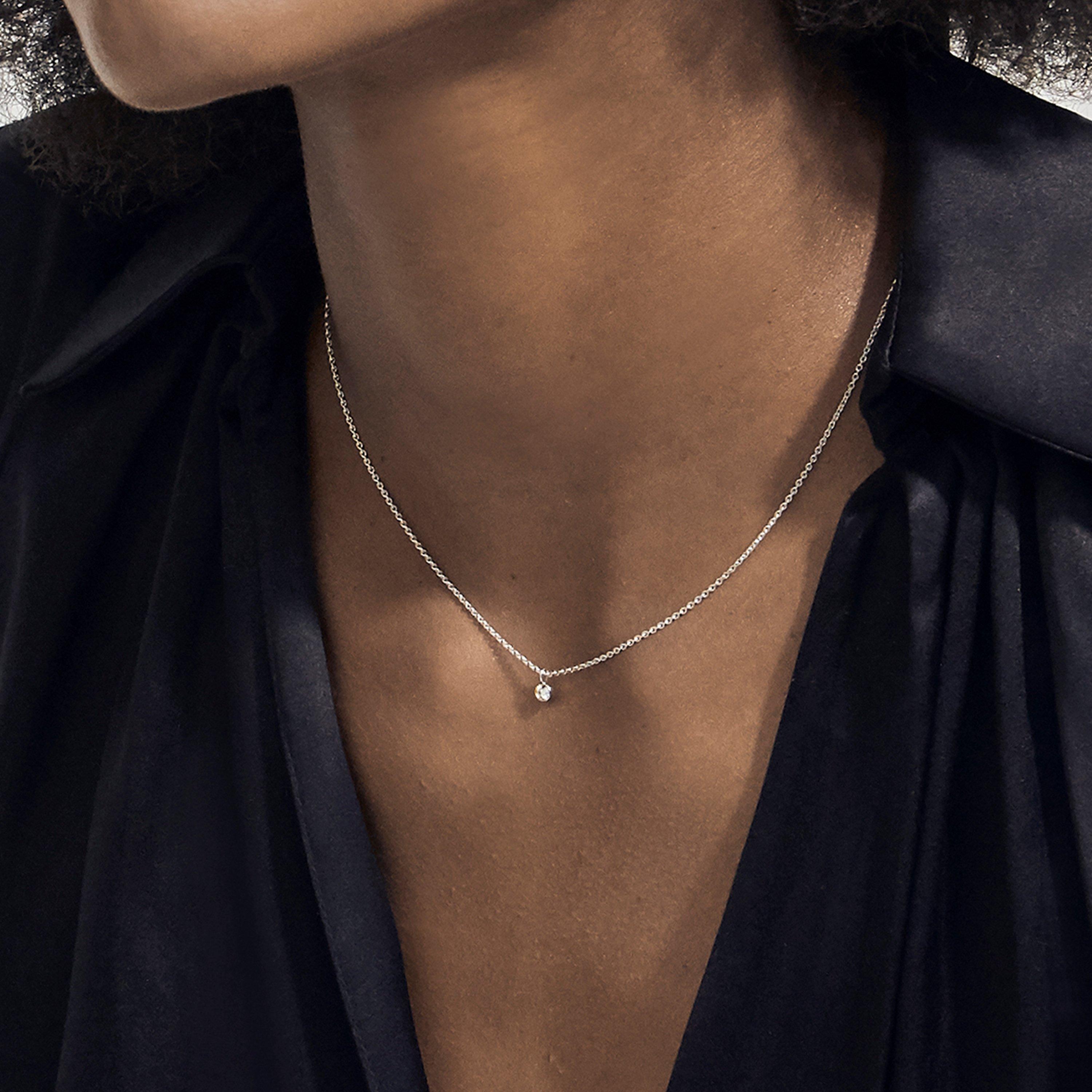 Clea one diamond pendant in white gold, image 3