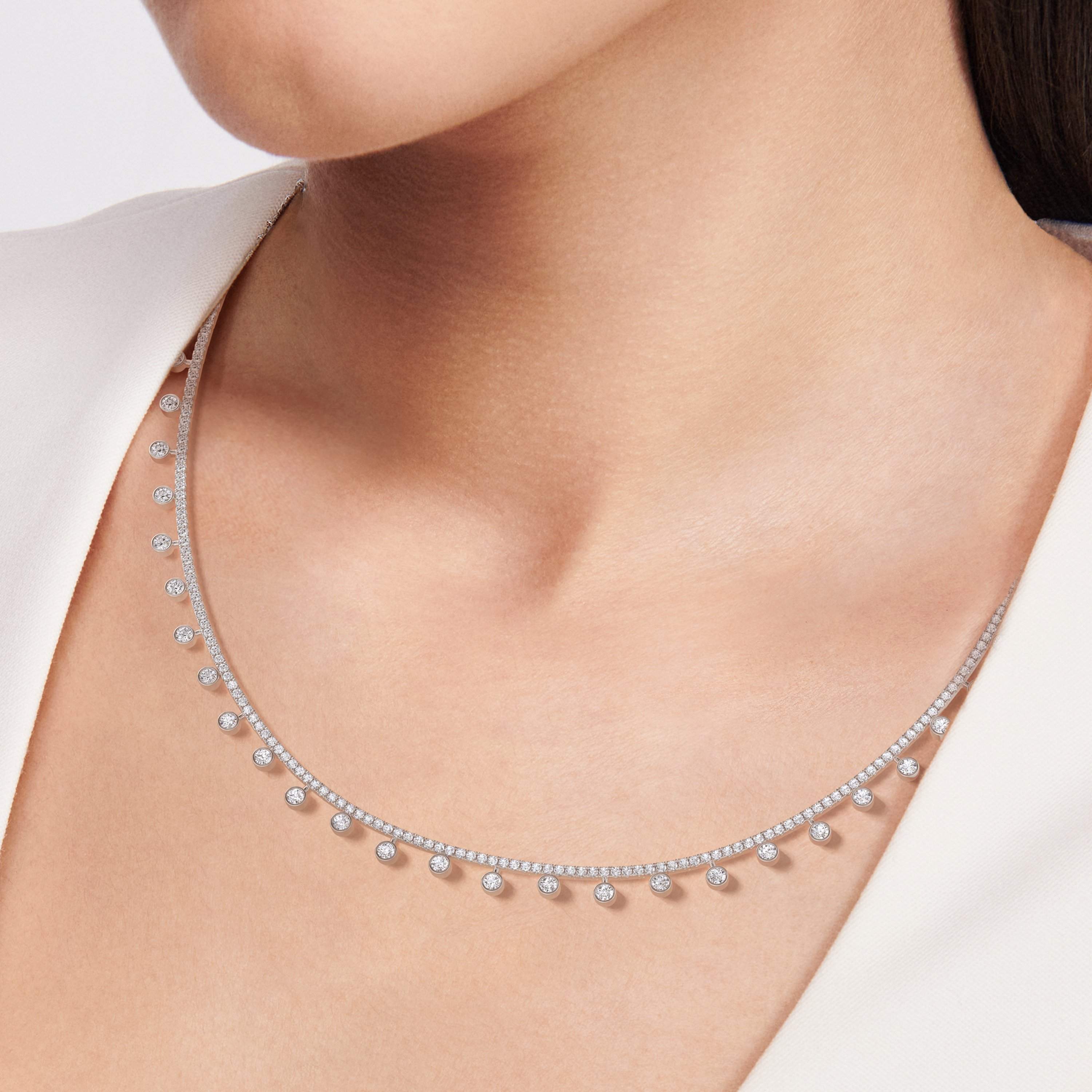 Dewdrop necklace in white gold Dewdrop necklace in white gold, image 3