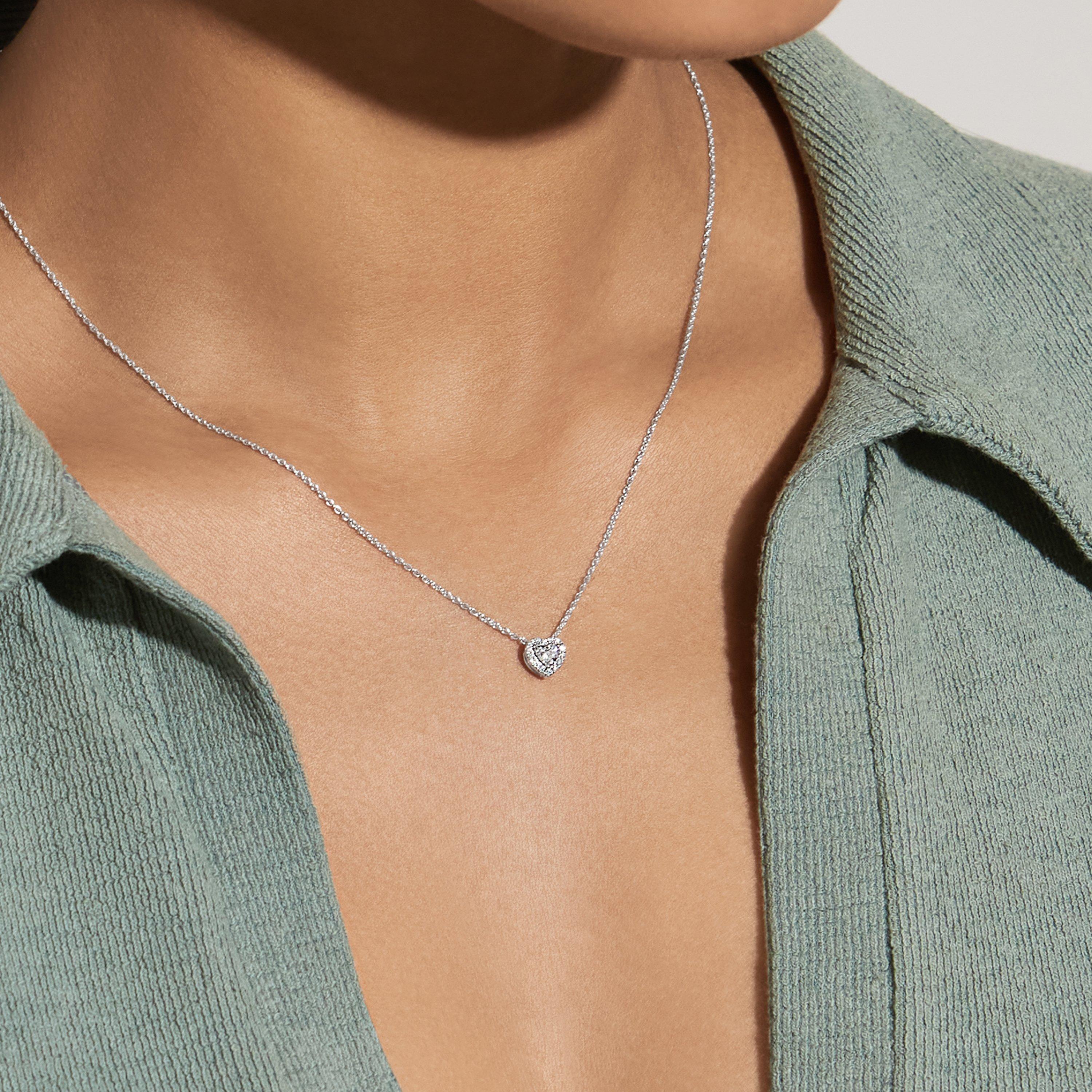 Aura heart-shaped diamond pendant in white gold, image 3