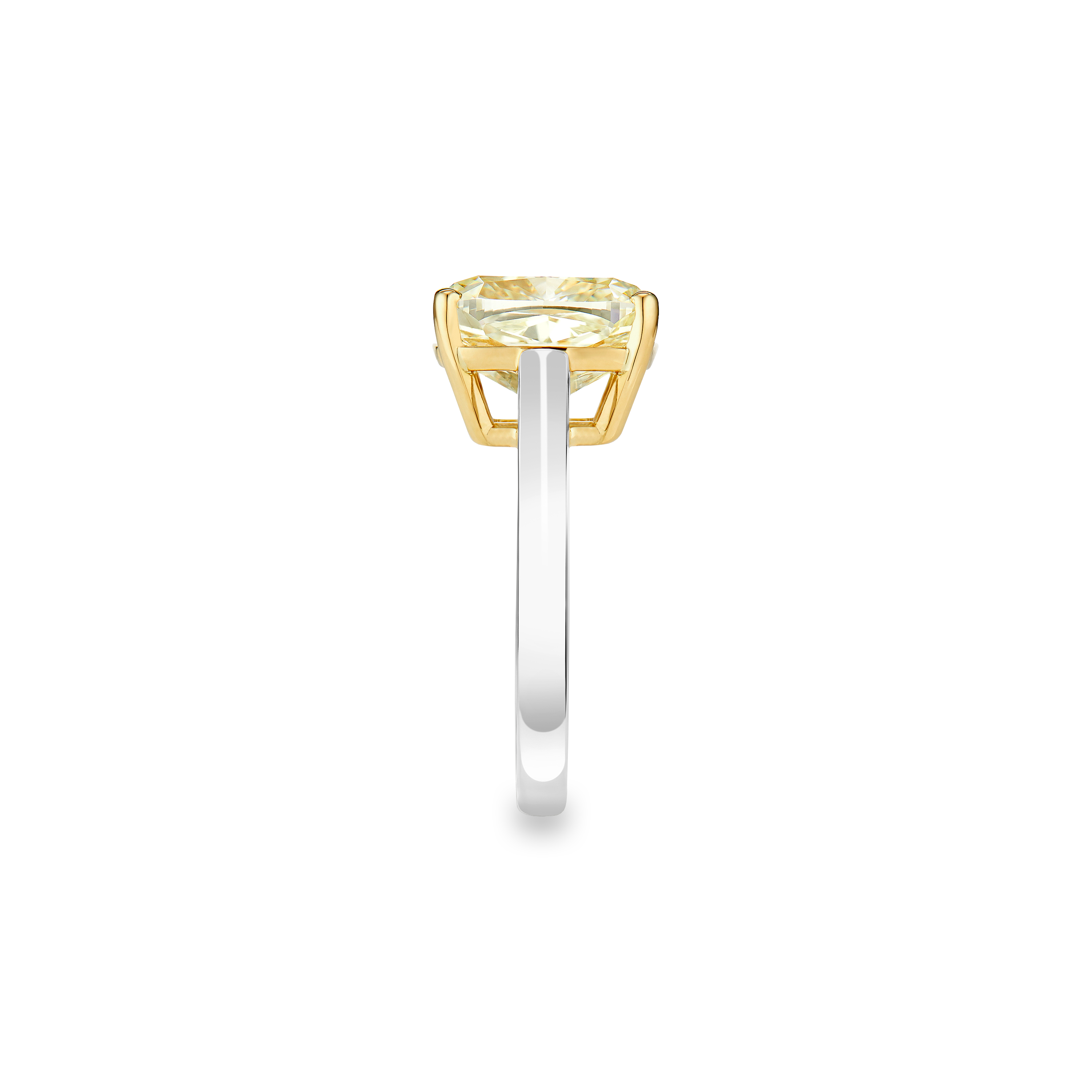 DB Classic cushion-cut diamond ring DB Classic cushion-cut diamond ring, image 3