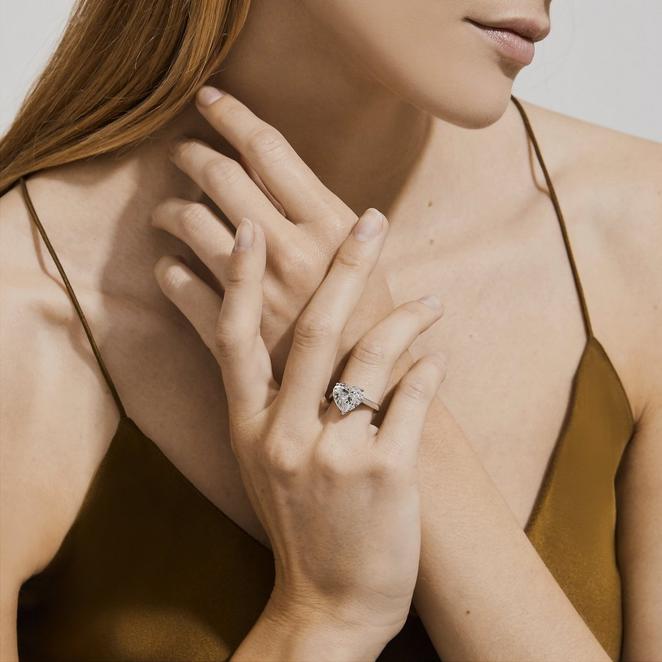 DB Classic高級珠寶鉑金心形鑽石戒指