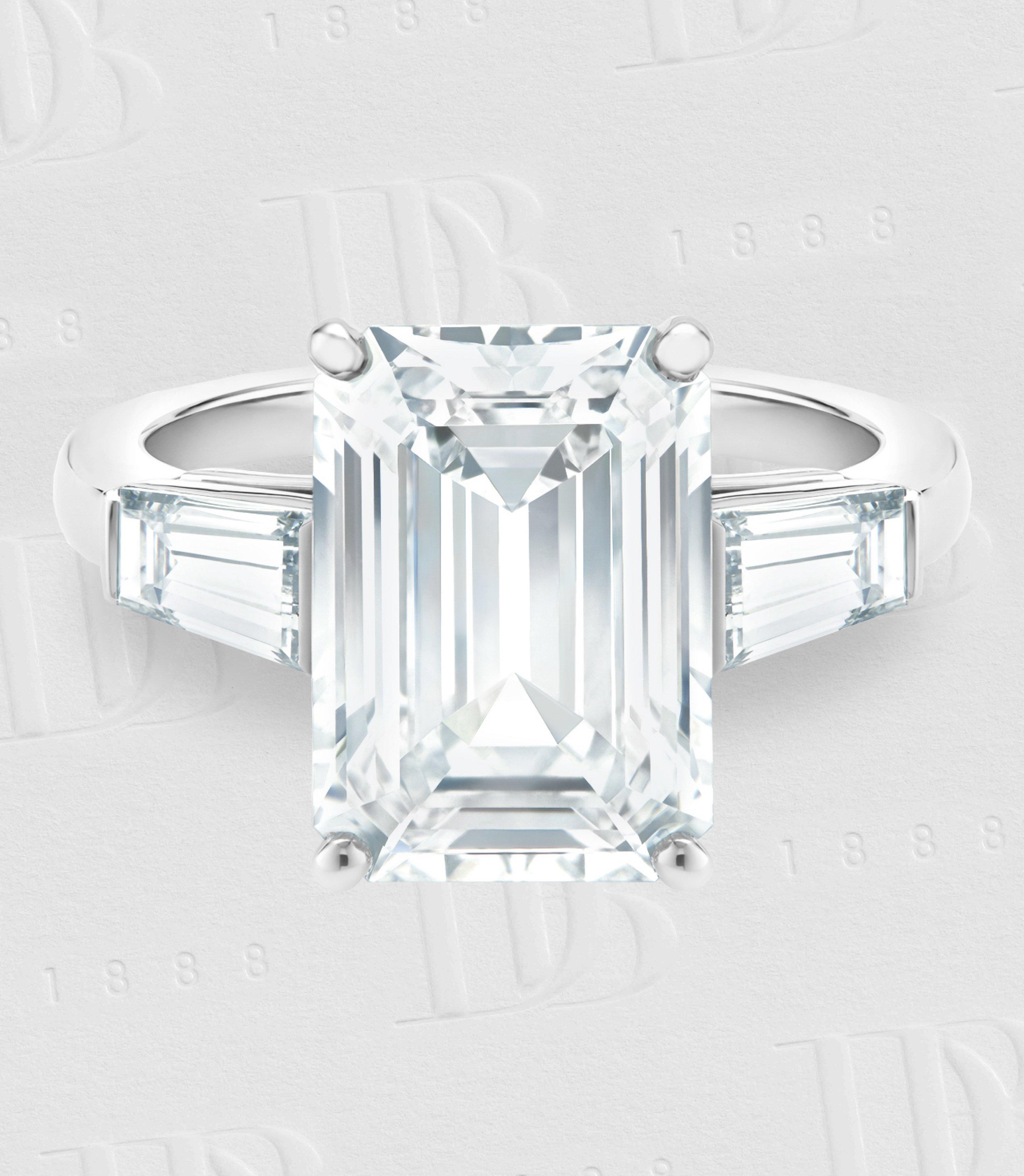 De Beers Classic 祖母綠型切割與梯形切割鉆戒, image 2