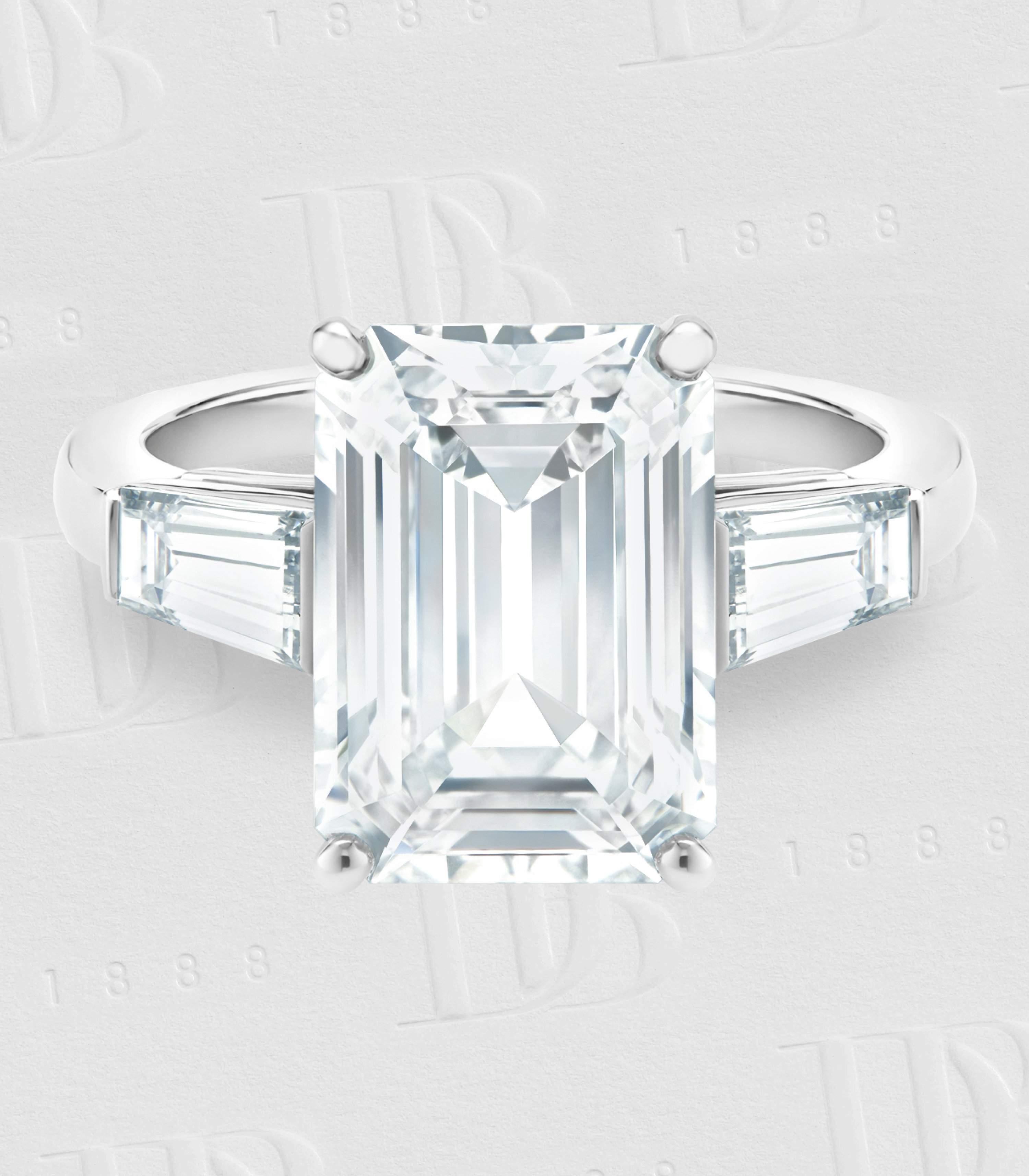 De Beers Classic 祖母綠型切割與梯形切割鉆戒, image 2