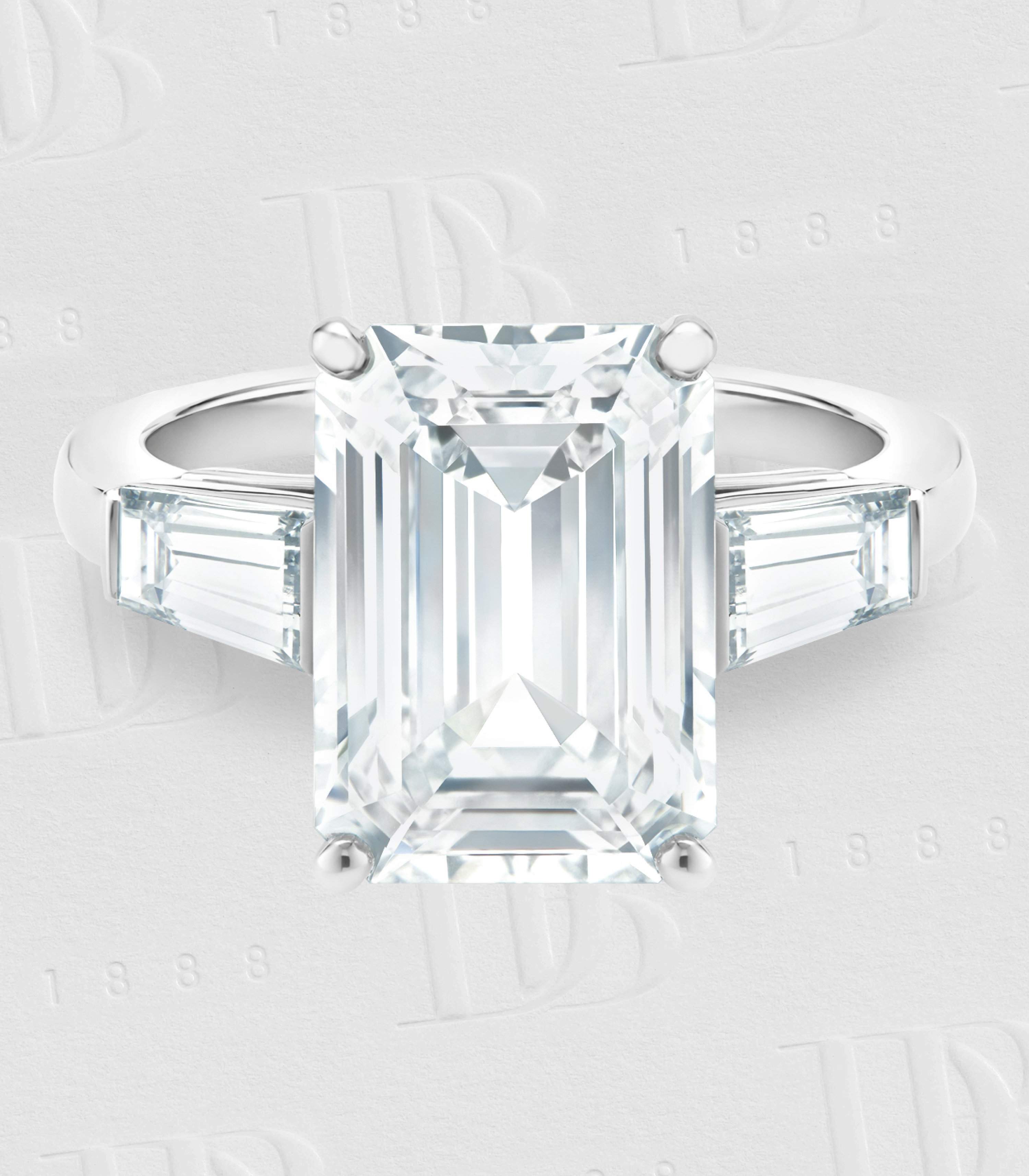 DB Classic emerald-cut and tapered diamond ring, image 2