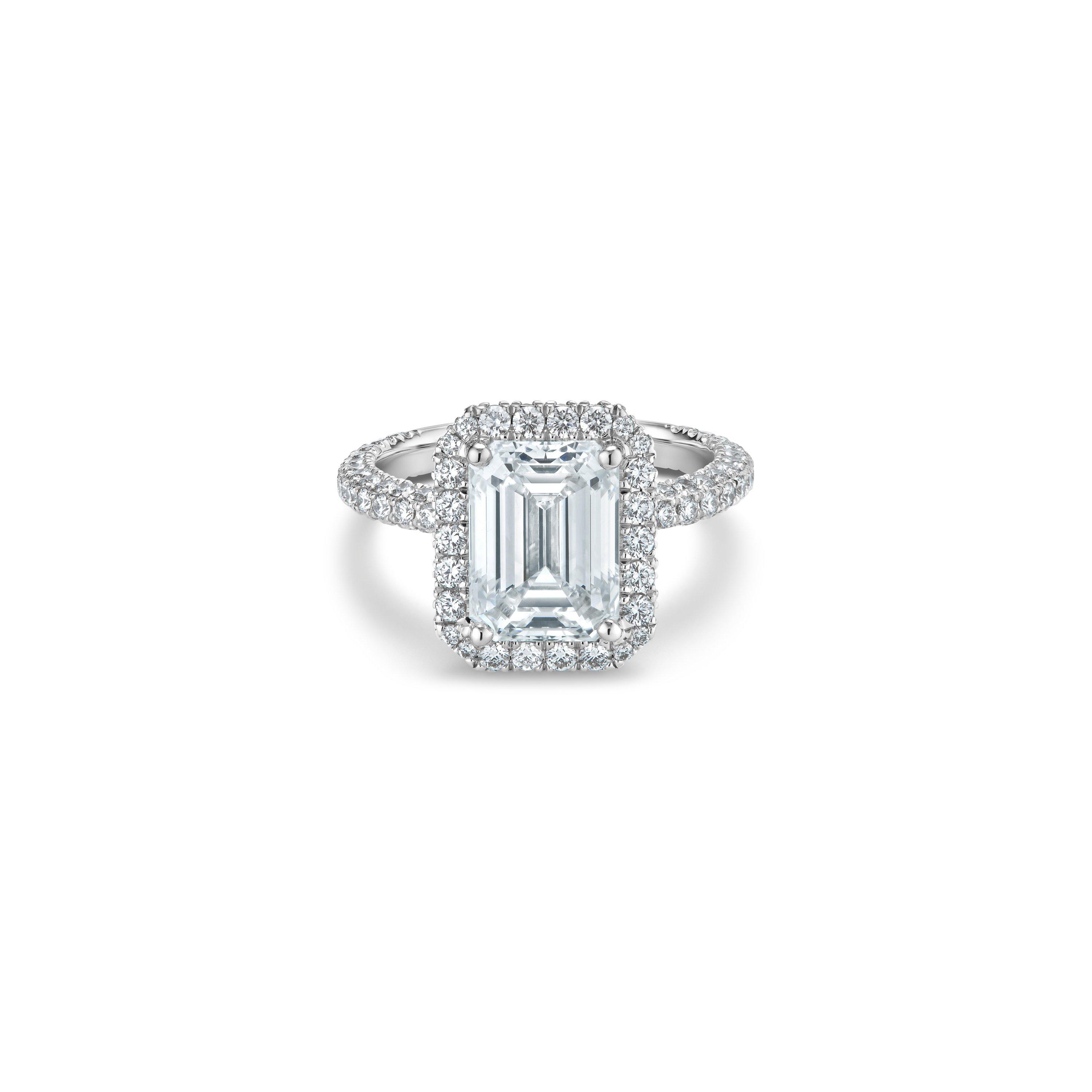 DB Classic emerald-cut diamond ring