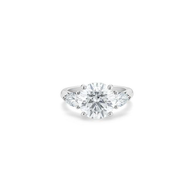 DB Classic round brilliant and pear-shaped diamond ring