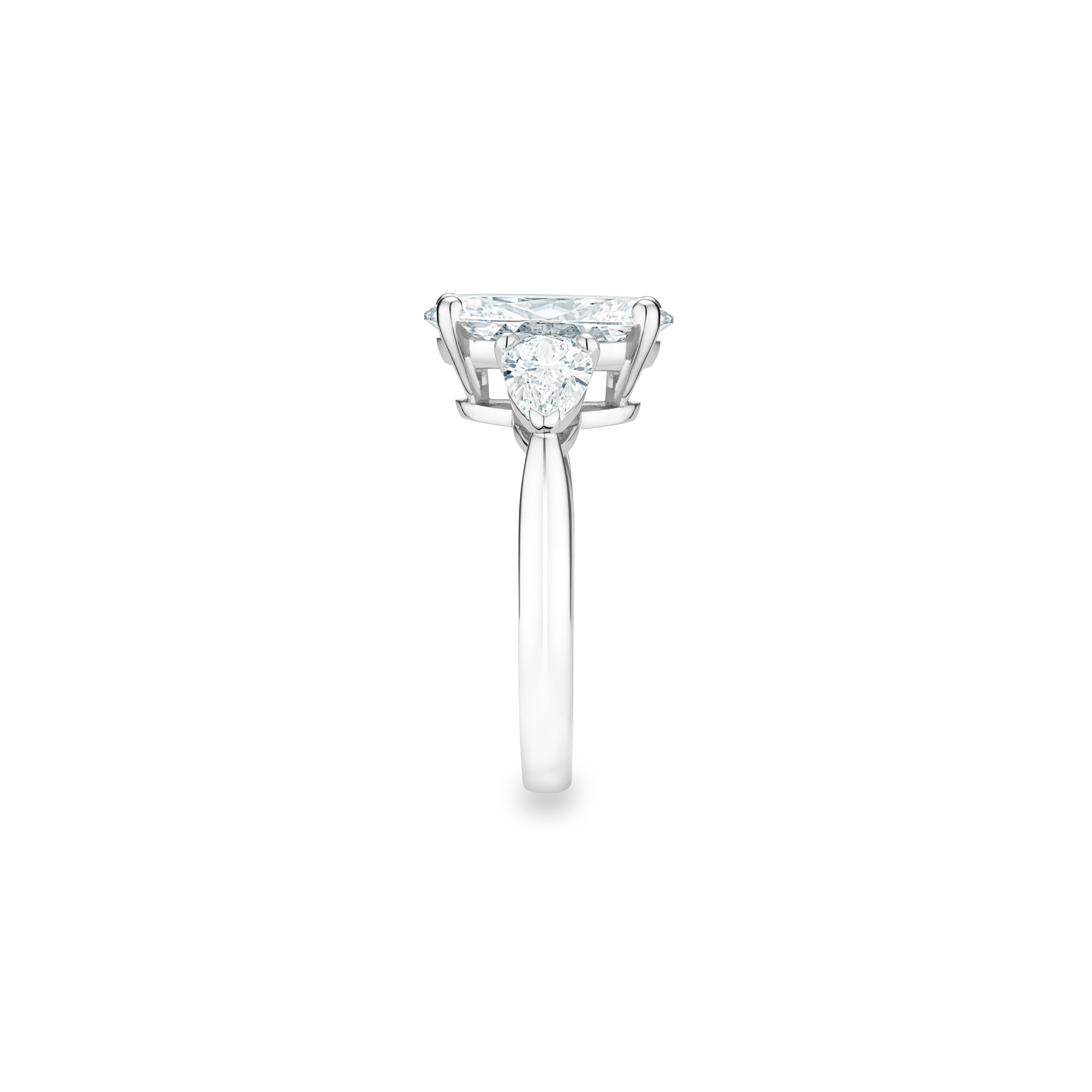 DB Classic round brilliant and pear-shaped diamond ring DB Classic round brilliant and pear-shaped diamond ring, image 3