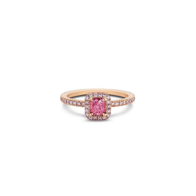 Solitaire Aura diamant fancy purplish pink taille coussin
