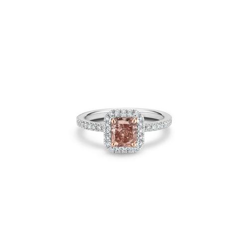 Aura fancy brownish pink radiant-cut diamond ring | De Beers US