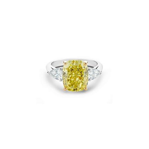 Solitaire DB Classic diamant jaune fancy intense taille coussin