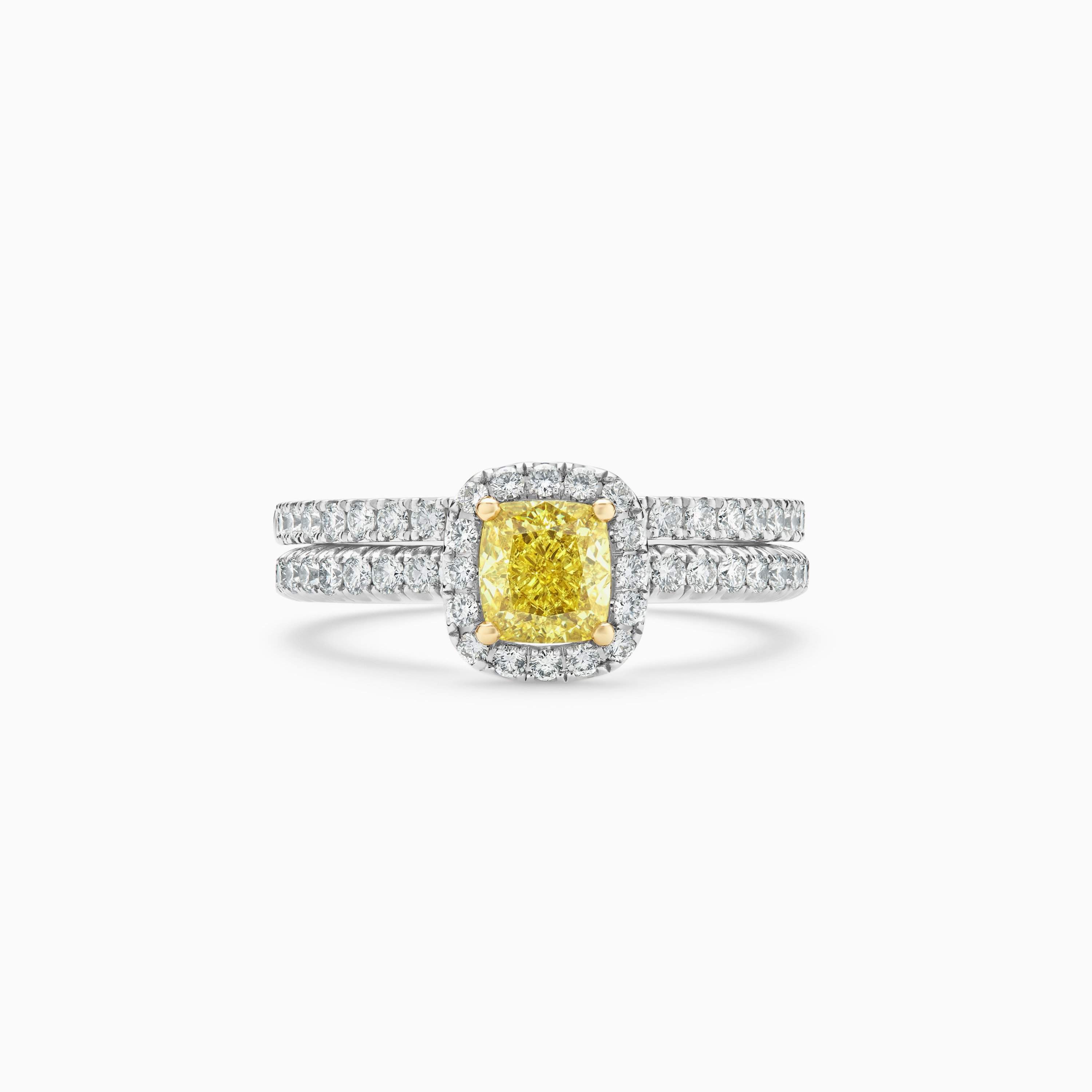 Aura fancy yellow cushion-cut diamond ring Aura fancy yellow cushion-cut diamond ring, image 3