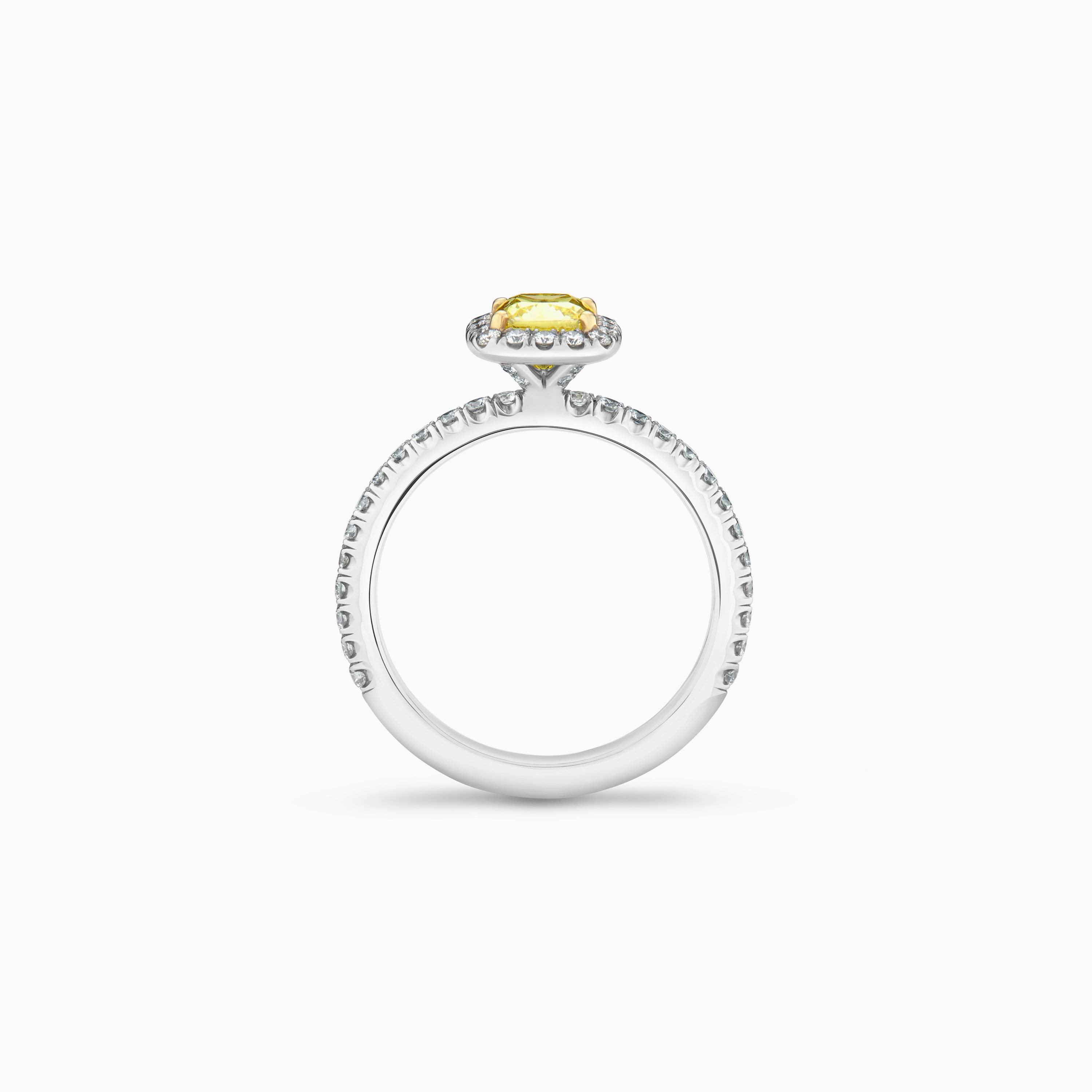 Aura fancy yellow cushion-cut diamond ring Aura fancy yellow cushion-cut diamond ring, image 4