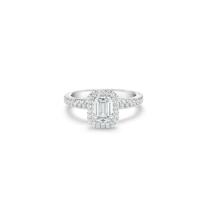 Aura emerald-cut diamond ring