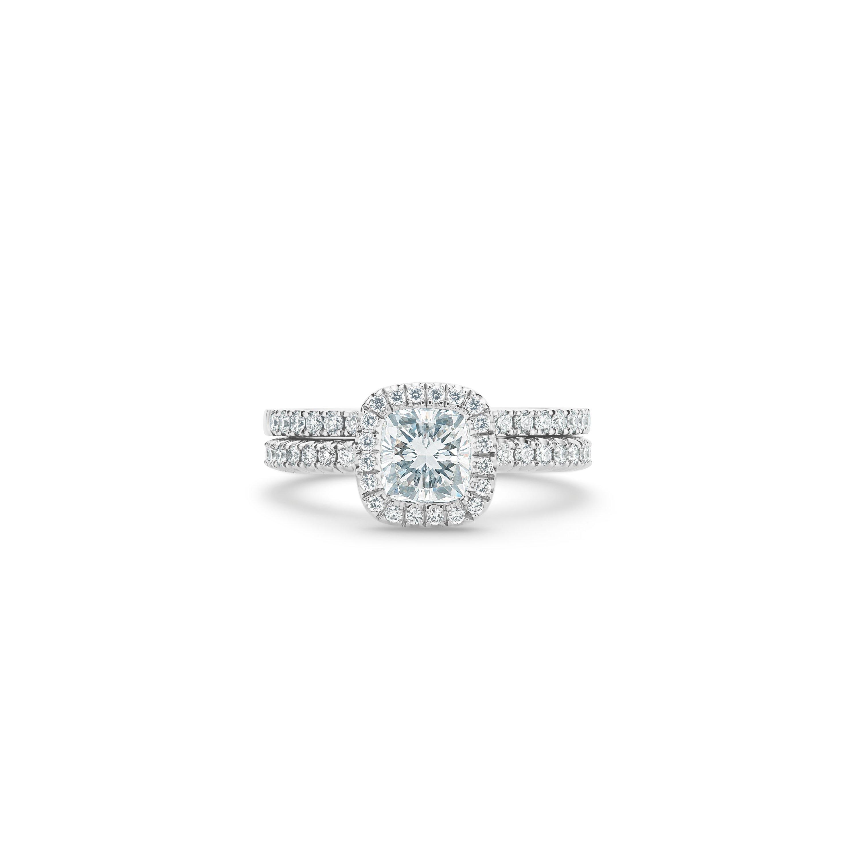 De beers aura hot sale cushion cut solitaire ring