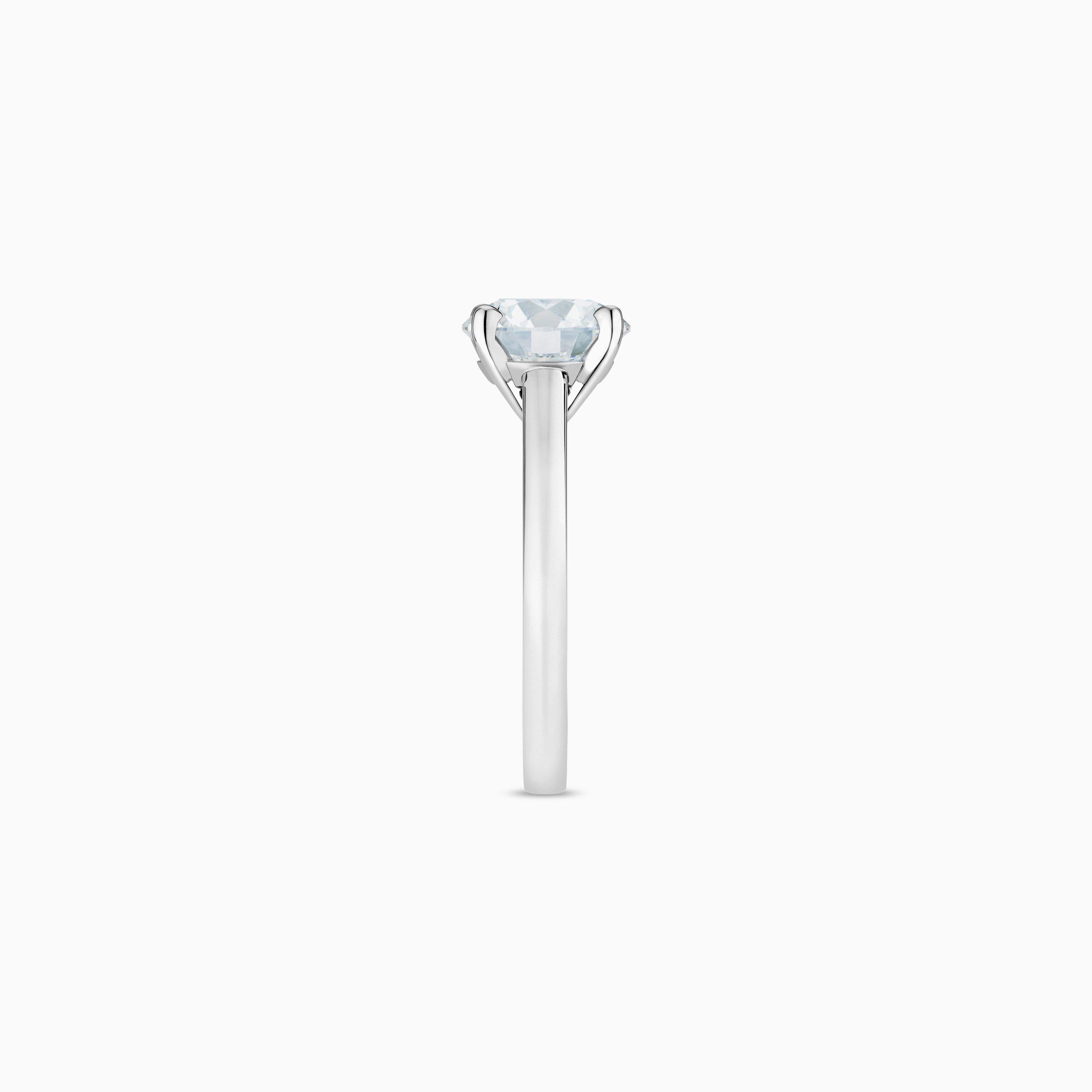 DB Classic round brilliant diamond ring | De Beers CA