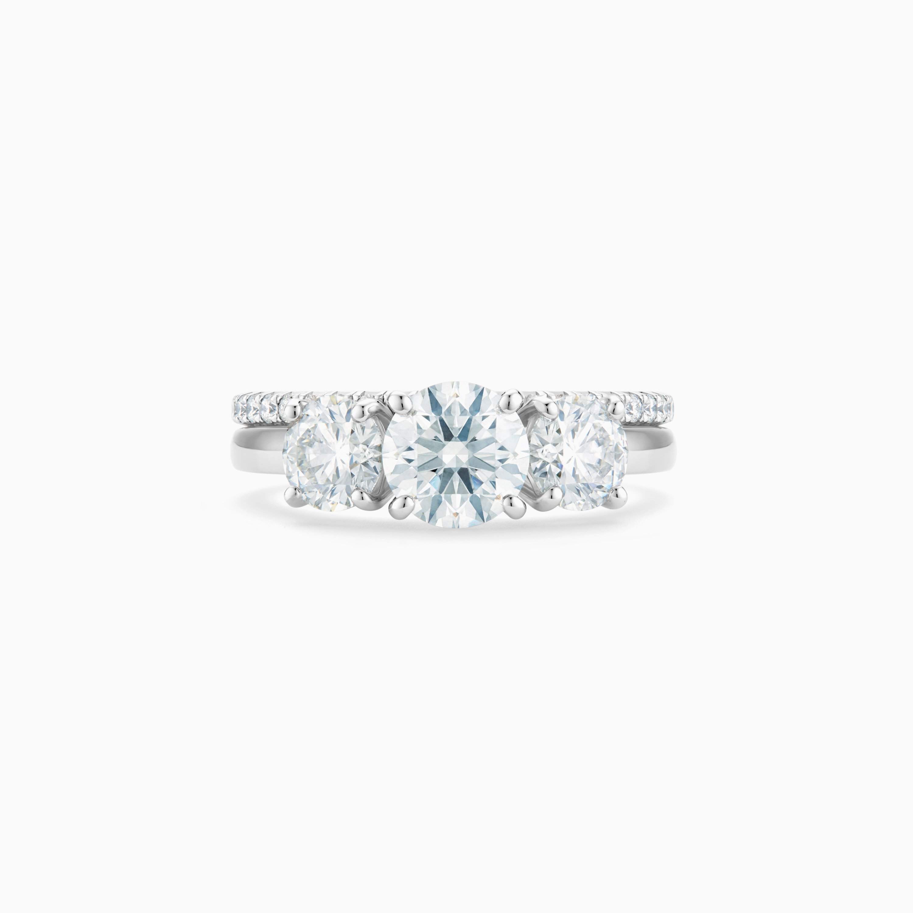 DB Classic trio round brilliant diamond ring DB Classic trio round brilliant diamond ring, image 3
