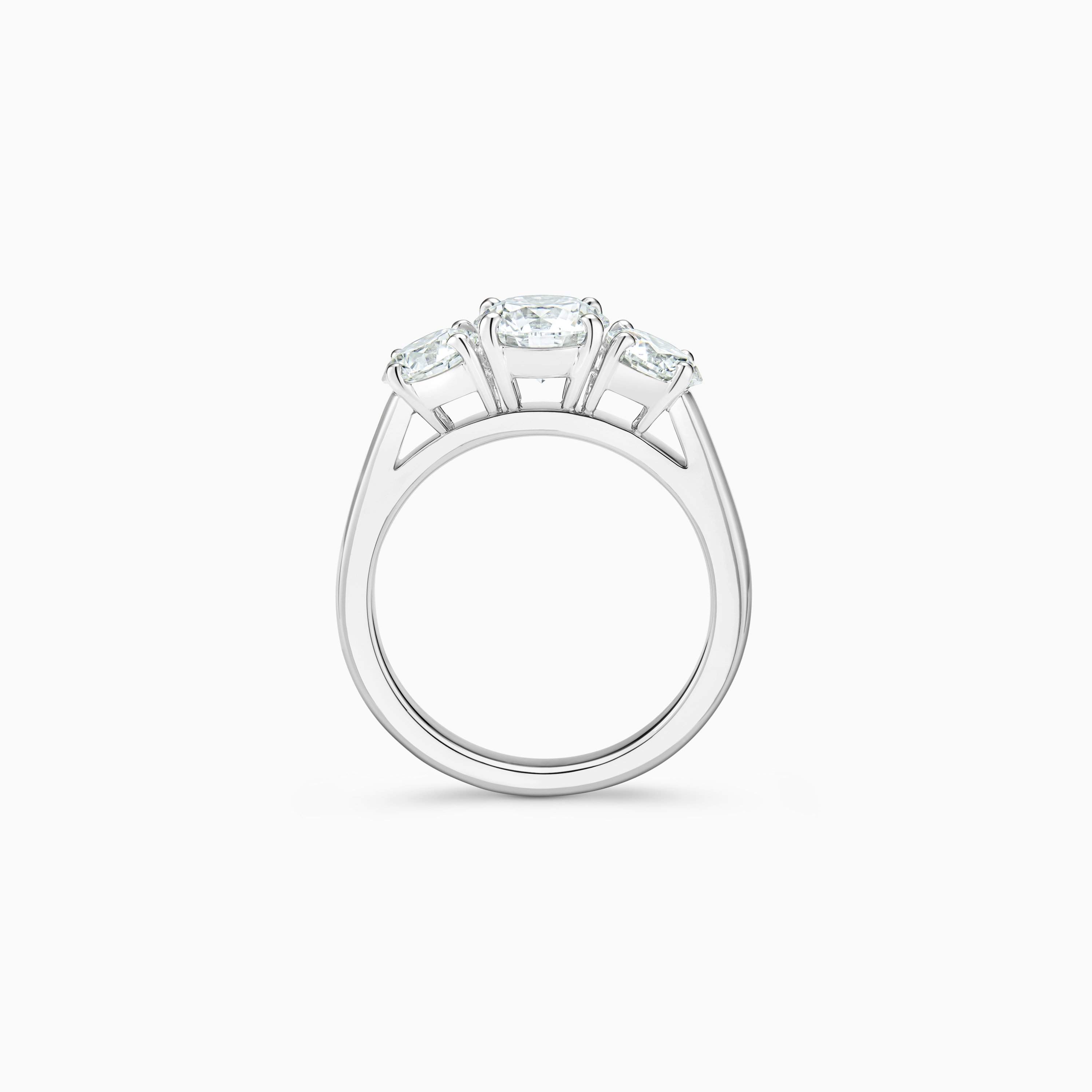 DB Classic trio round brilliant diamond ring DB Classic trio round brilliant diamond ring, image 5