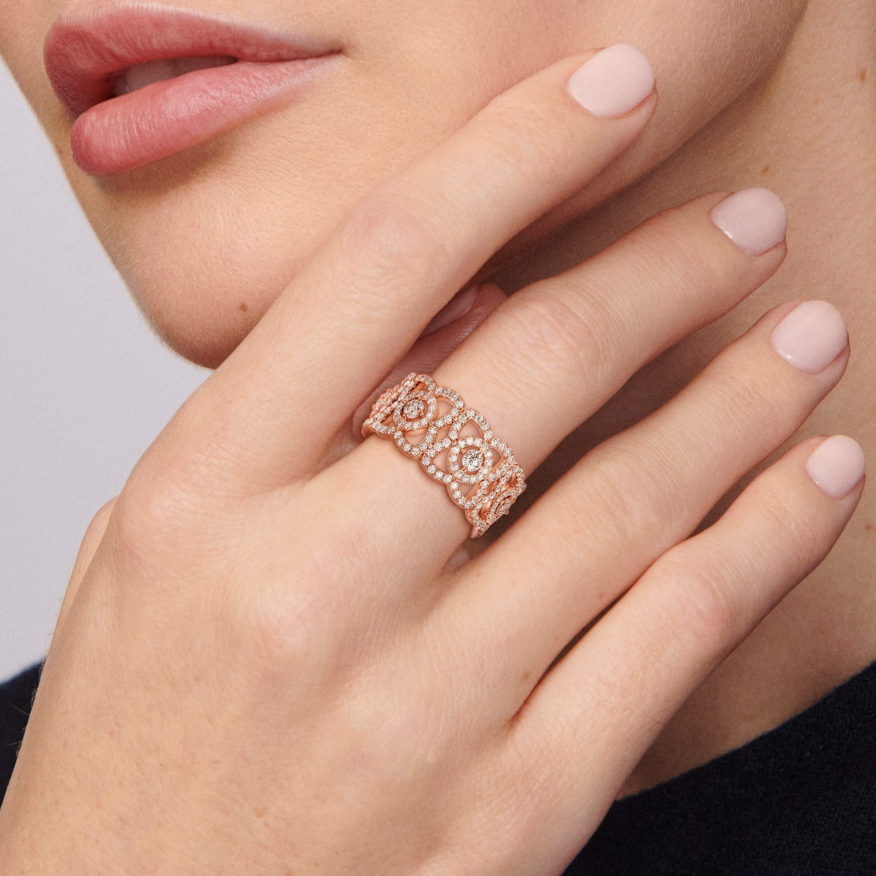 Enchanted Lotus band in rose gold Enchanted Lotus band in rose gold, image 3