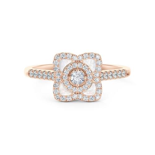 de Beers Enchanted Lotus White Gold Band, 54