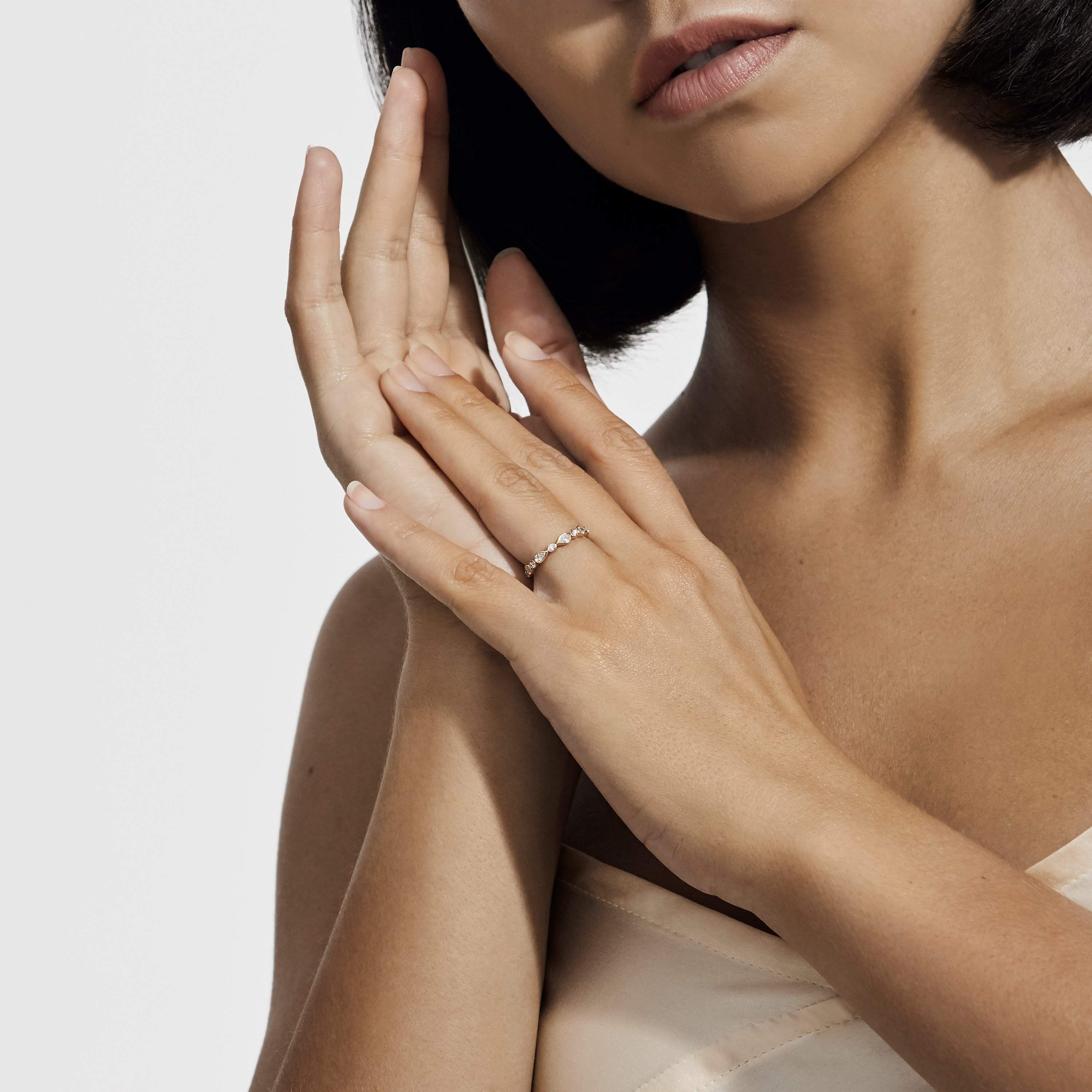 Petal band in rose gold Petal band in rose gold, image 2
