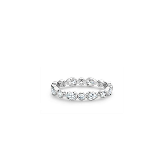 Petal band in white gold