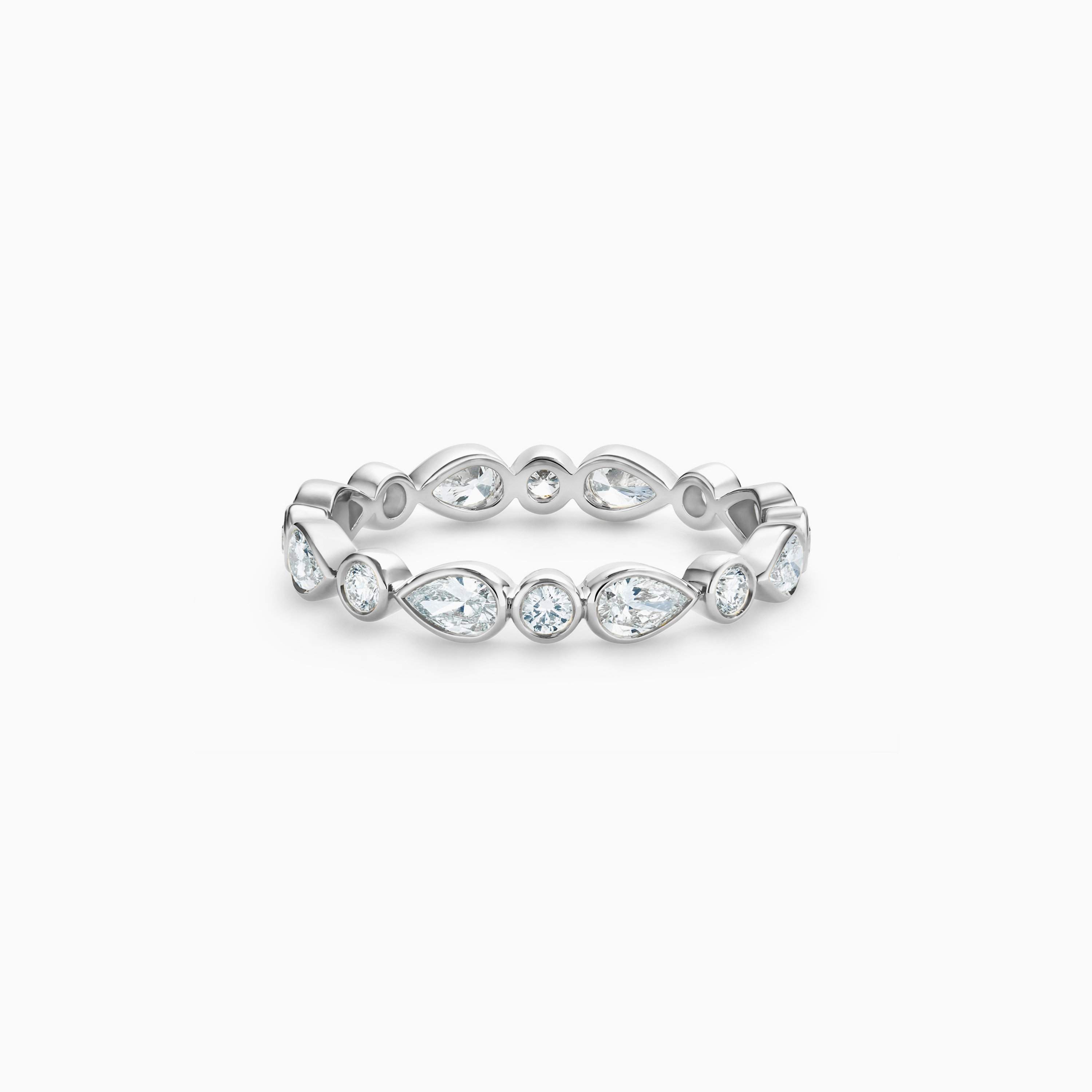 Petal band in white gold Petal band in white gold, image 1