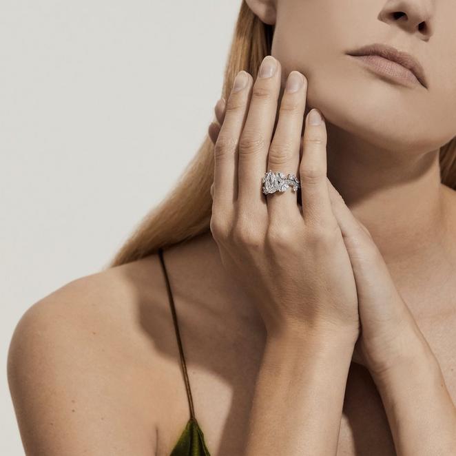 Adonis Rose pear-shape diamond ring in platinum