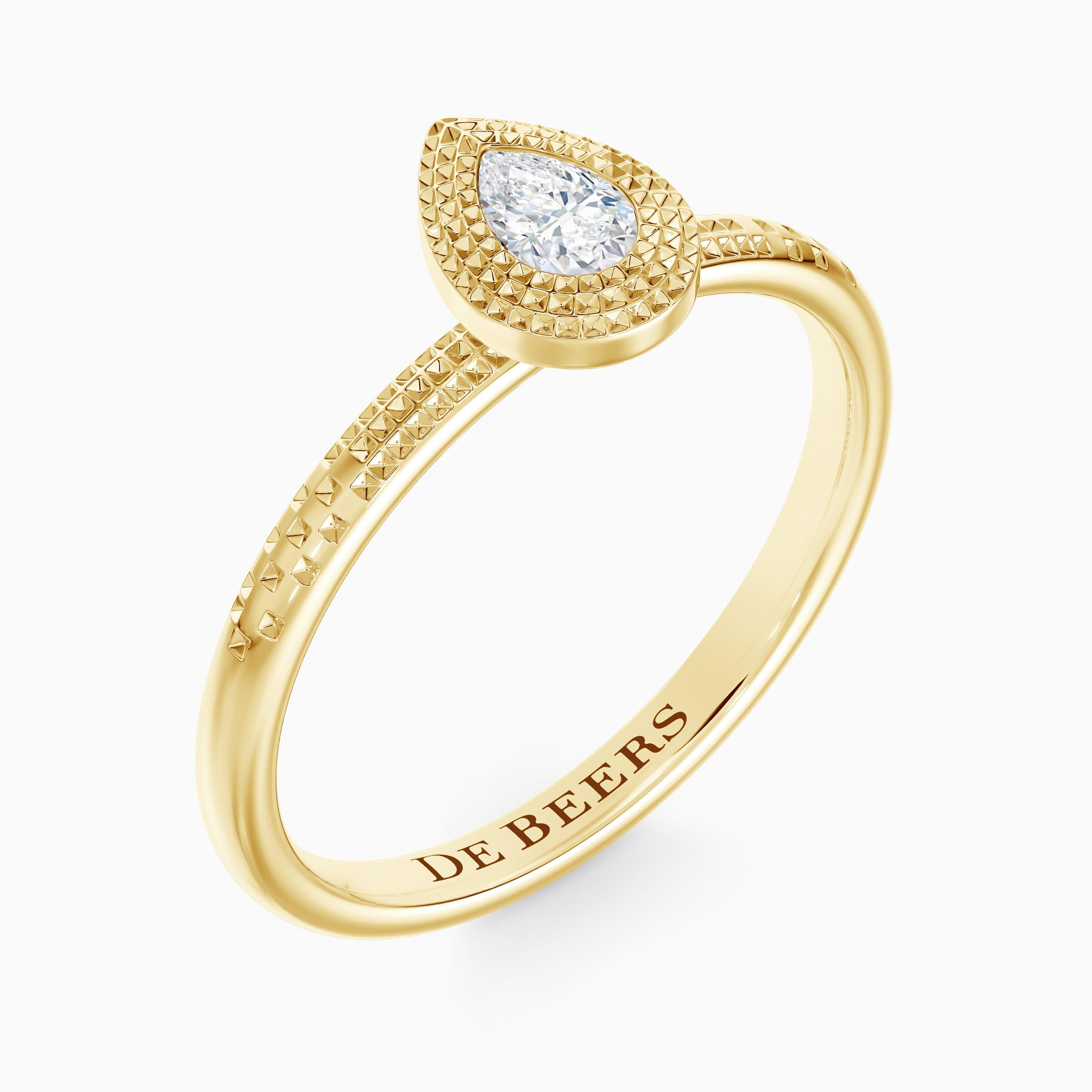 Talisman Pear-Shaped Diamond Ring in Yellow Gold, image 2