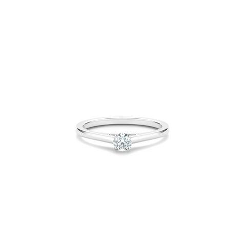DB Classic round brilliant diamond ring in platinum