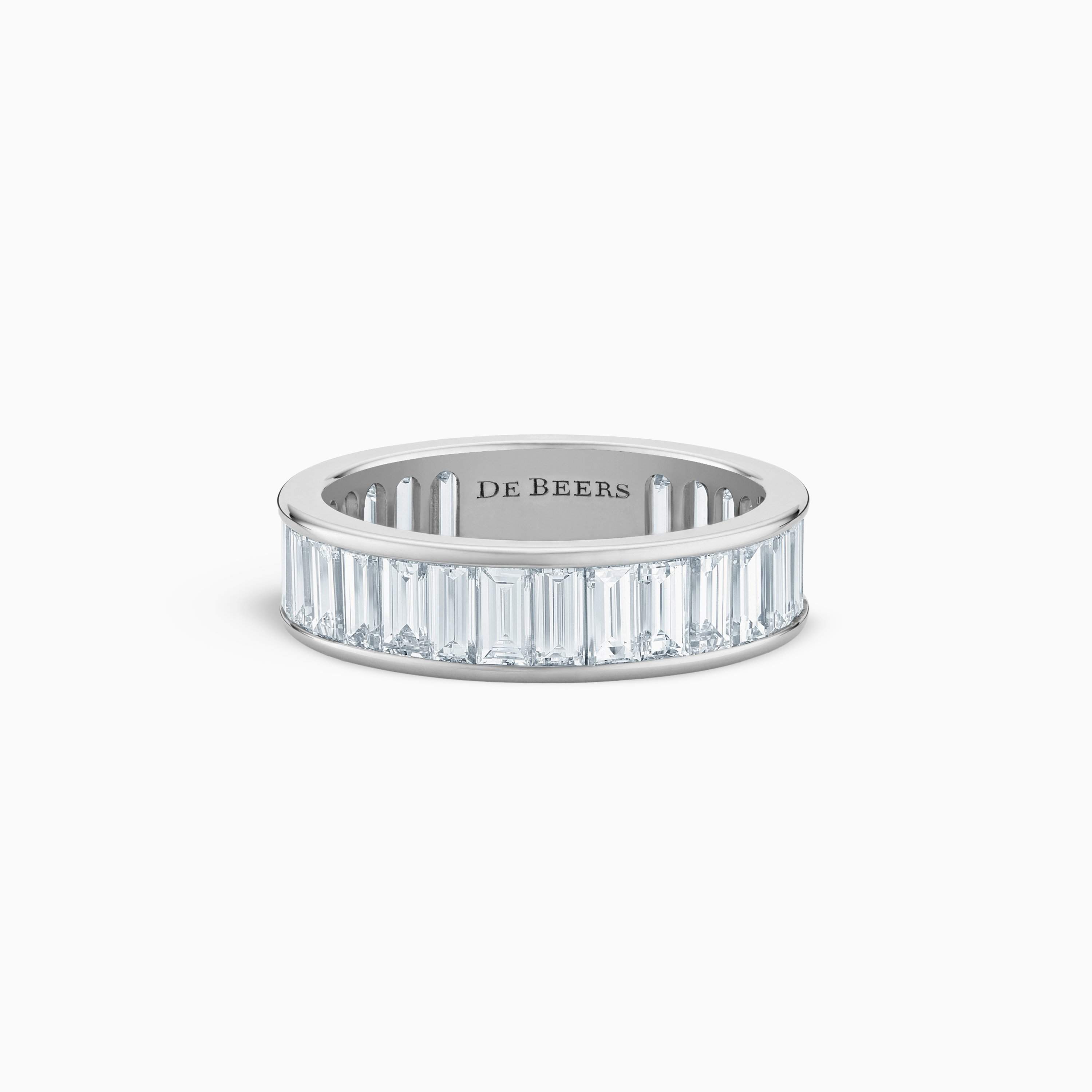 DB Classic baguette-cut  eternity band in platinum DB Classic baguette-cut  eternity band in platinum, image 1