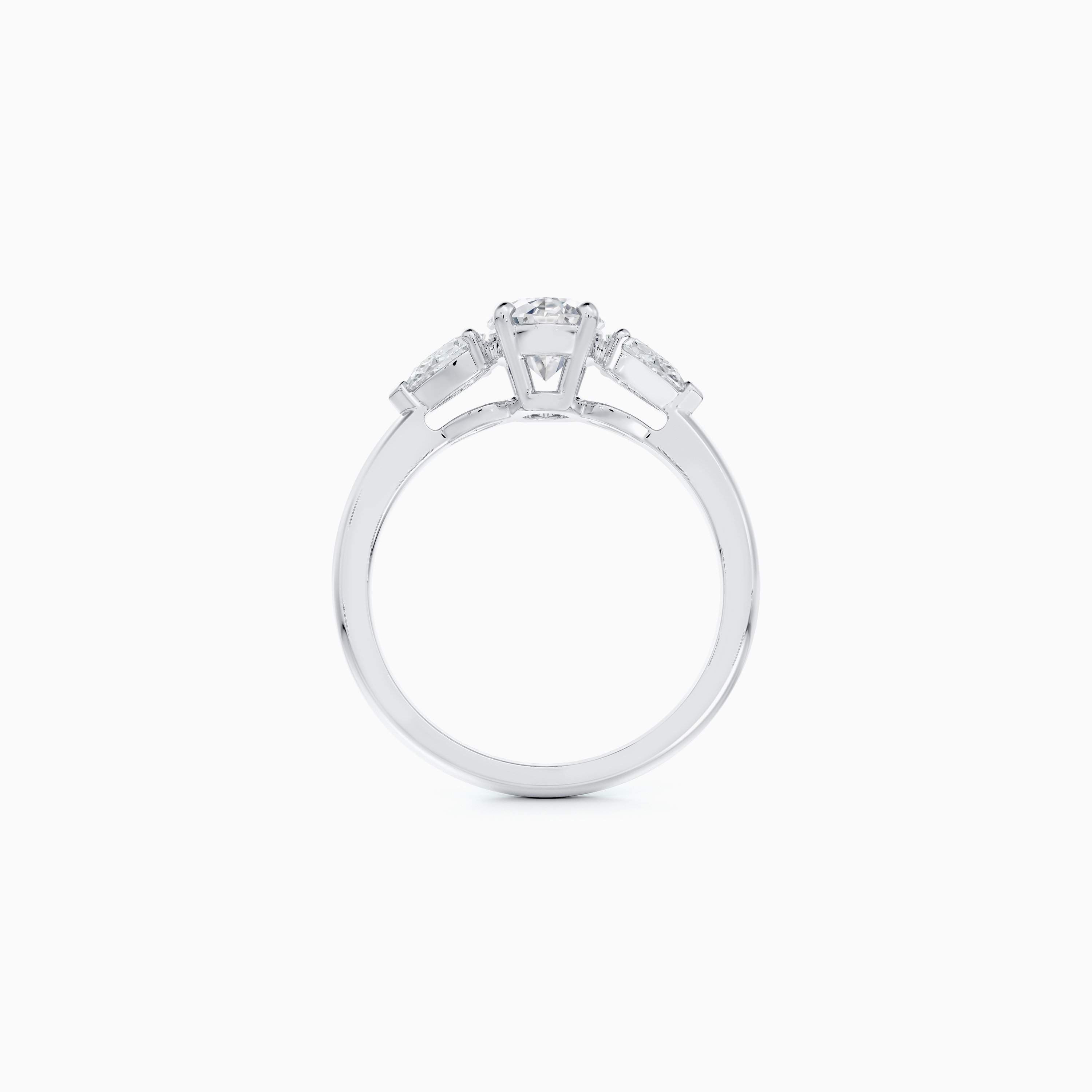 Solitaire DB Classic Taille Ovale et Diamants Latéraux Taille Poire Solitaire DB Classic Taille Ovale et Diamants Latéraux Taille Poire, image 4