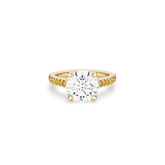 Solitaire DB Classic taille brillant anneau en or jaune pavé diamants de couleur