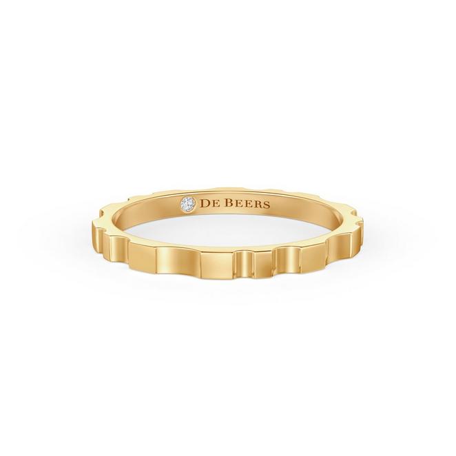 De Beers RVL Band Ring in Yellow Gold