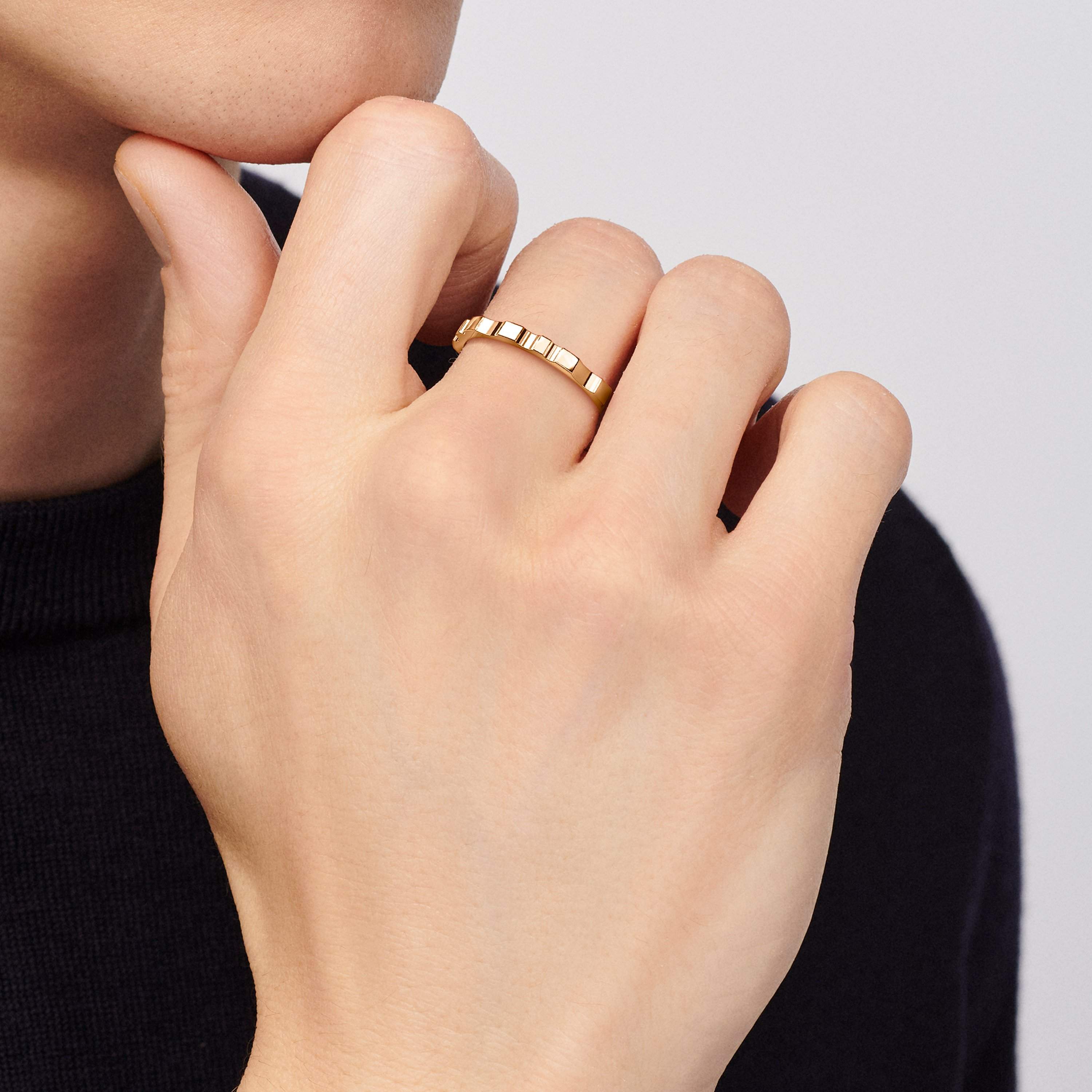 De Beers RVL Band Ring in Yellow Gold De Beers RVL Band Ring in Yellow Gold, image 5