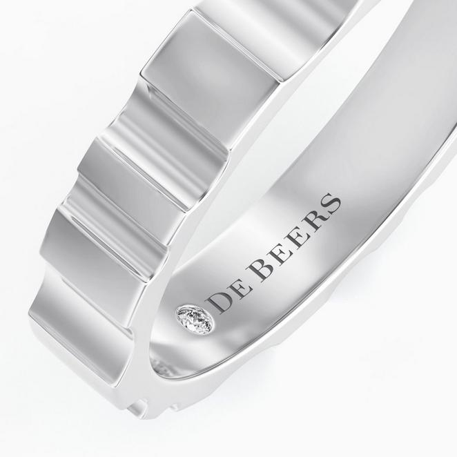 DE BEERS RVL BAND RING IN WHITE GOLD, image 2