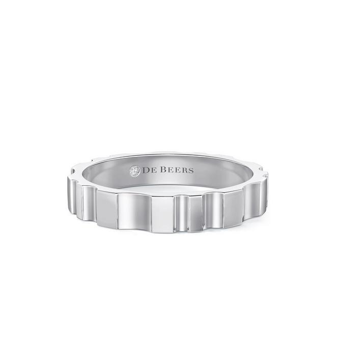 DE BEERS RVL BAND RING IN WHITE GOLD