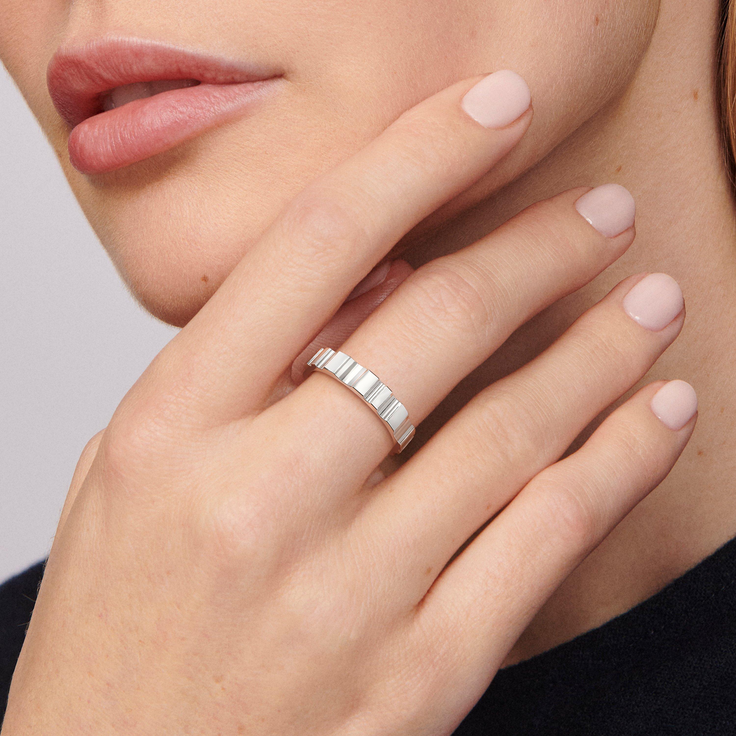 De Beers RVL Band Ring in White Gold 3.6mm, image 3