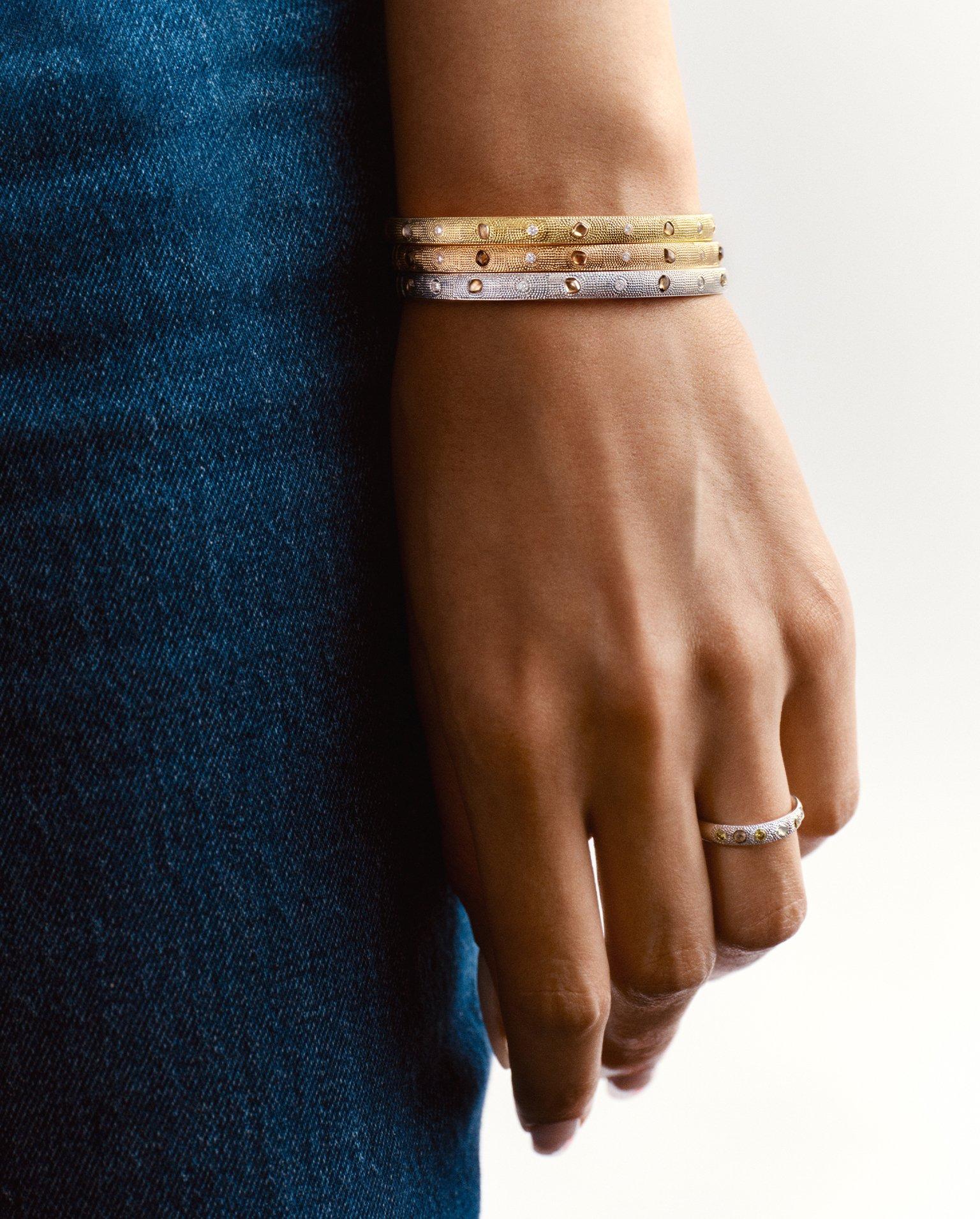 Lotus by DE BEERS Model Jewellery Collection