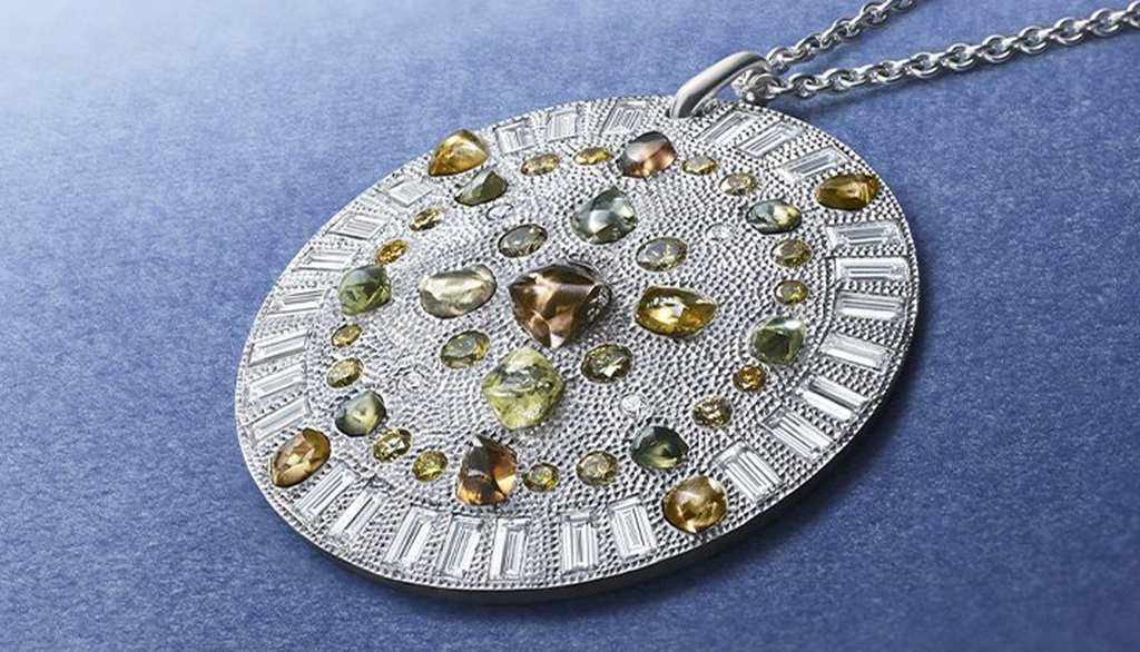 Diamond Lines High Jewellery | De Beers US Diamond Lines High Jewellery | De Beers US
