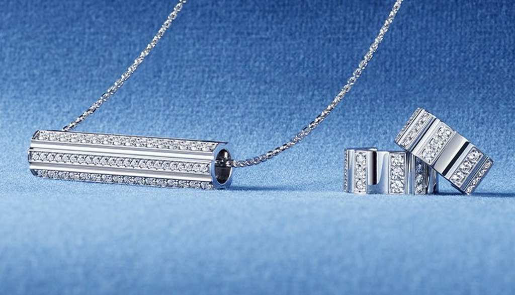 【DE BEERS 】デビアス★ドロップ 18Kネックレス 【ランク:A】 Dewdrop Jewelry | Dewdrop Earrings & Necklaces | De Beers US