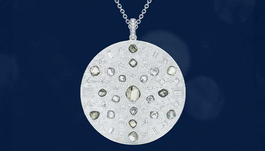 Talisman line necklace in white gold De Beers DE