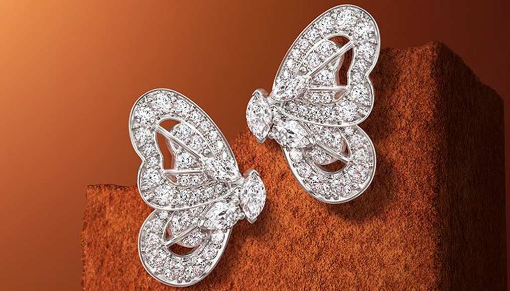 Heart shaped diamond earrings white gold discount